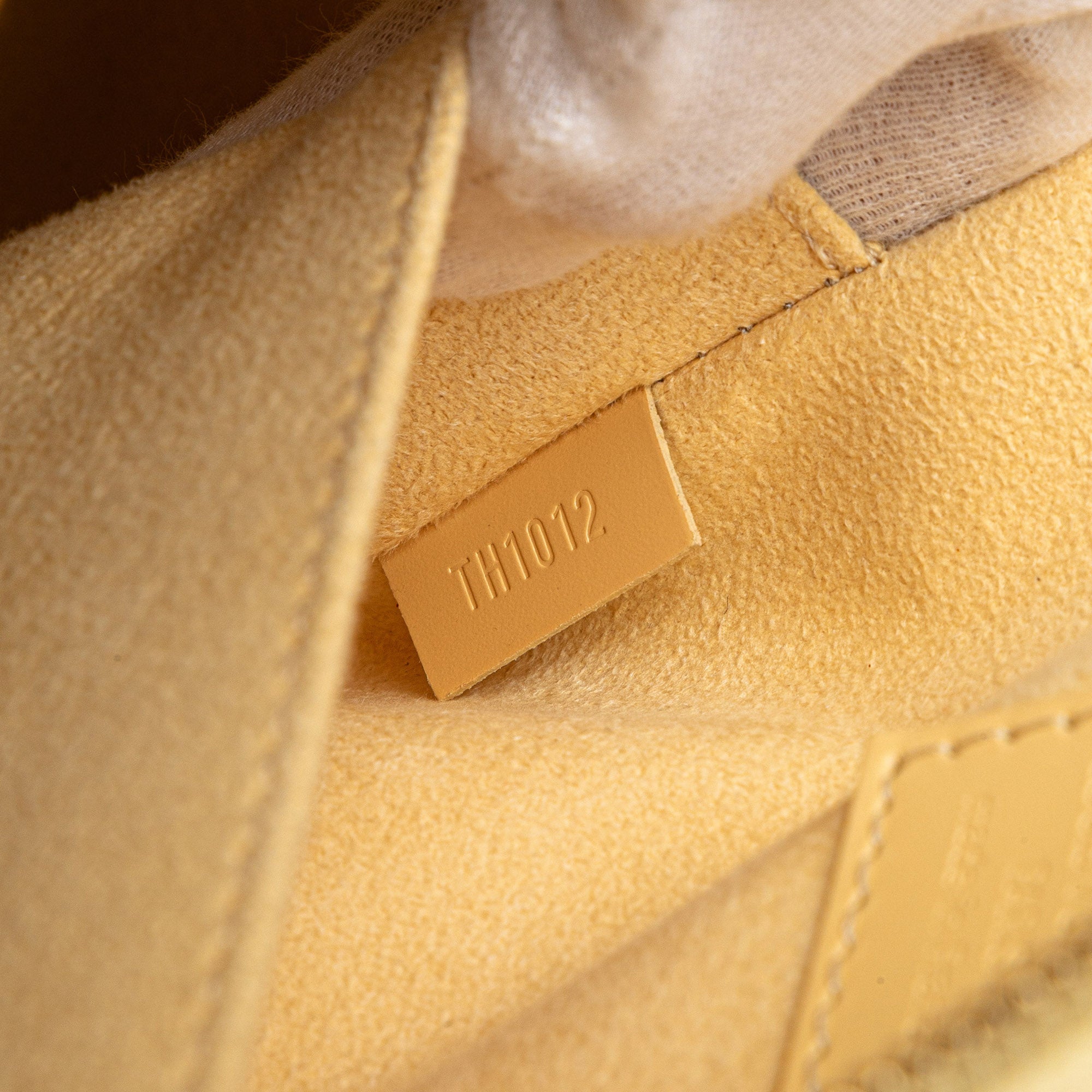 Louis Vuitton | Pre-Owned Epi Jasmine | Yellow/Light Yellow