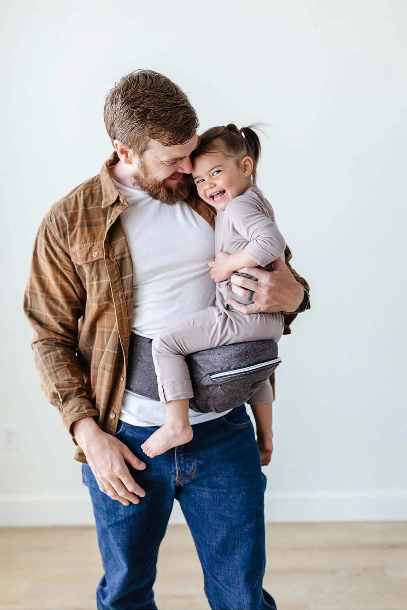 Hands-Free Carrier Set | Lite Charcoal Carrier + Black Snug