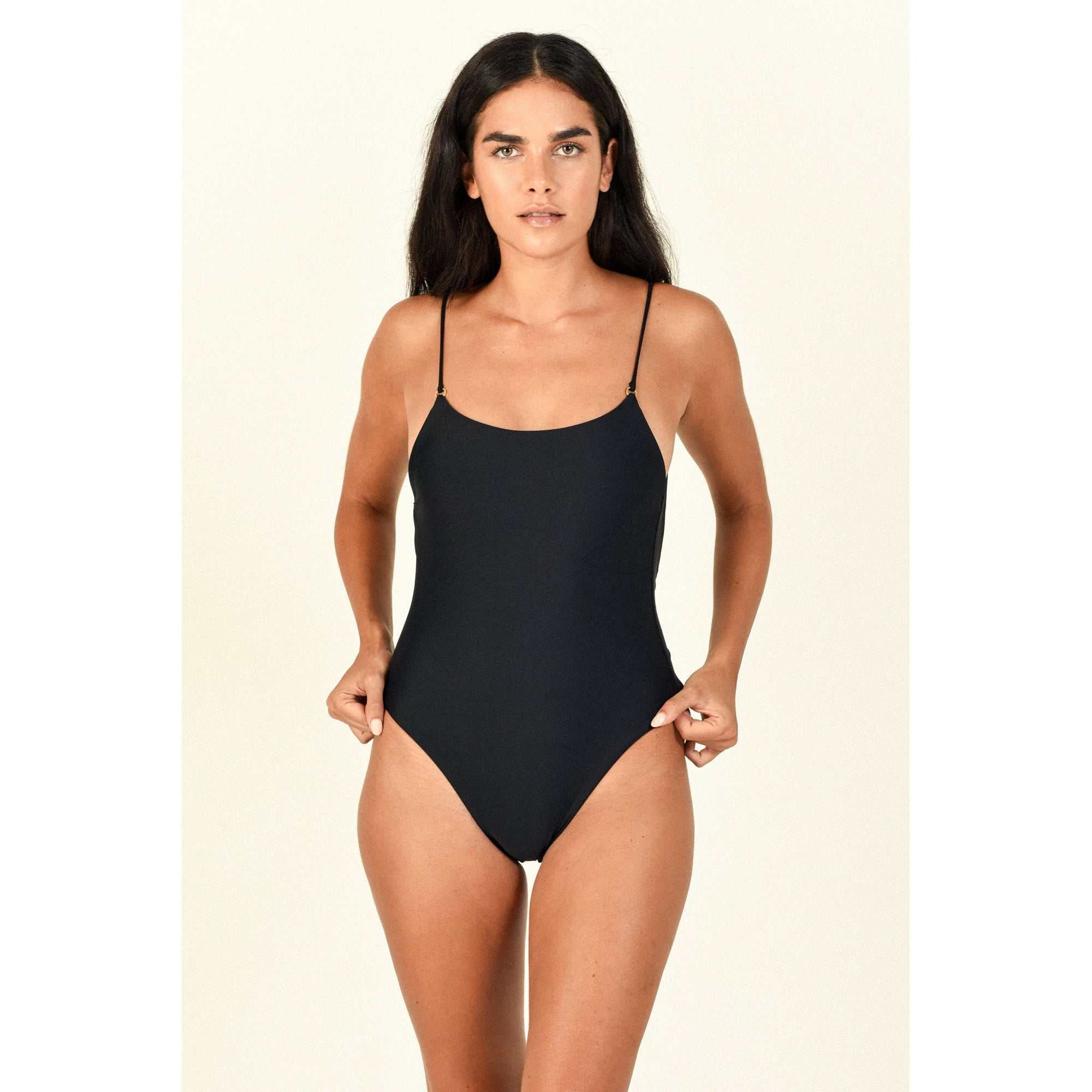 Hinge One Piece | Black Matte