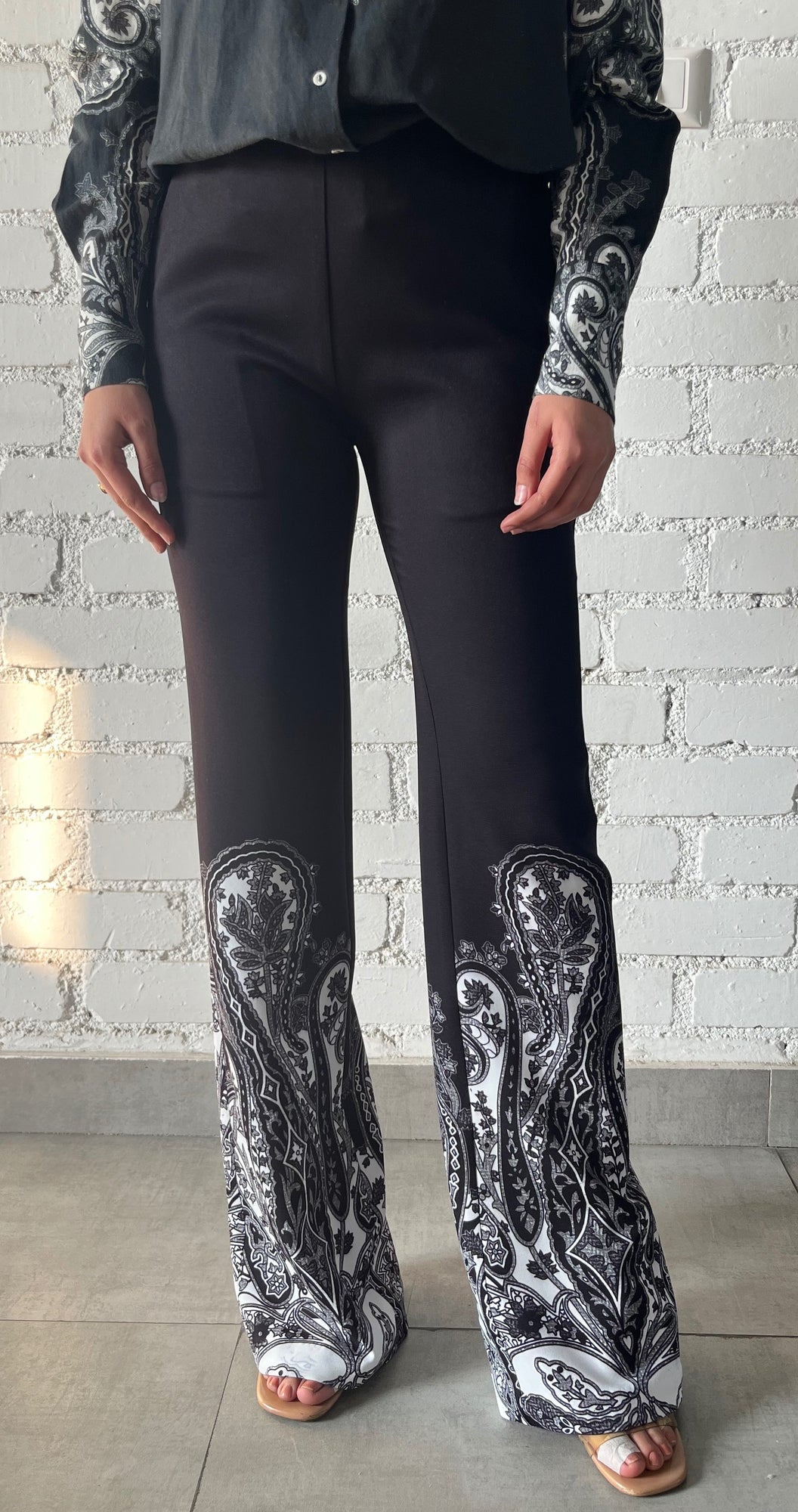 Hemant & Nandita | Viri Flared Pants | Black/White