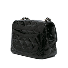 Chanel | Pre-Owned Mini Square Classic Patent Single Flap - XI | Black