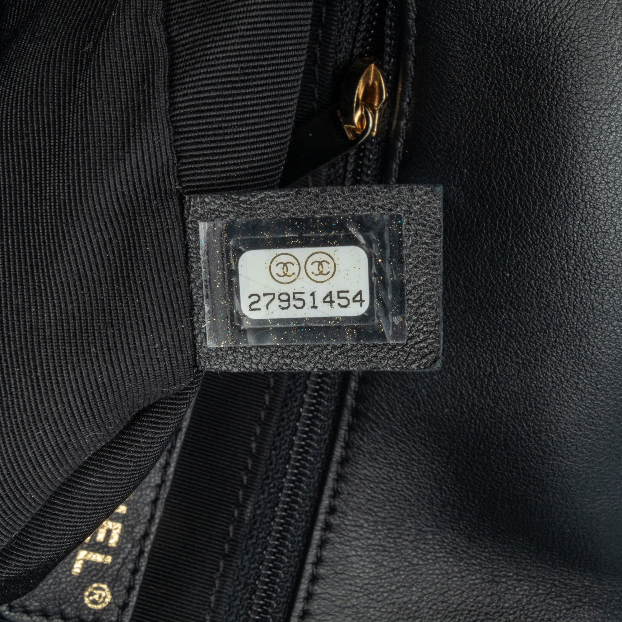 Chanel | Pre-Owned Medium Tweed Pearl Handle Flap | Blue/NavyBlack