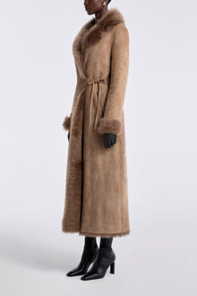 Model is wearing the Nour Hammour Joni Off-Duty Shearling Essential Jacket Mink - Three Quarters