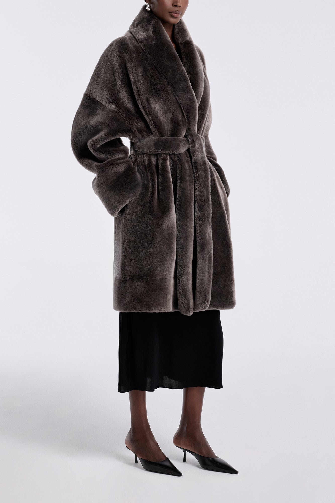 Model is wearing Nour Hammour Juno Luxurious Robe Coat Fumée - Three Quarters