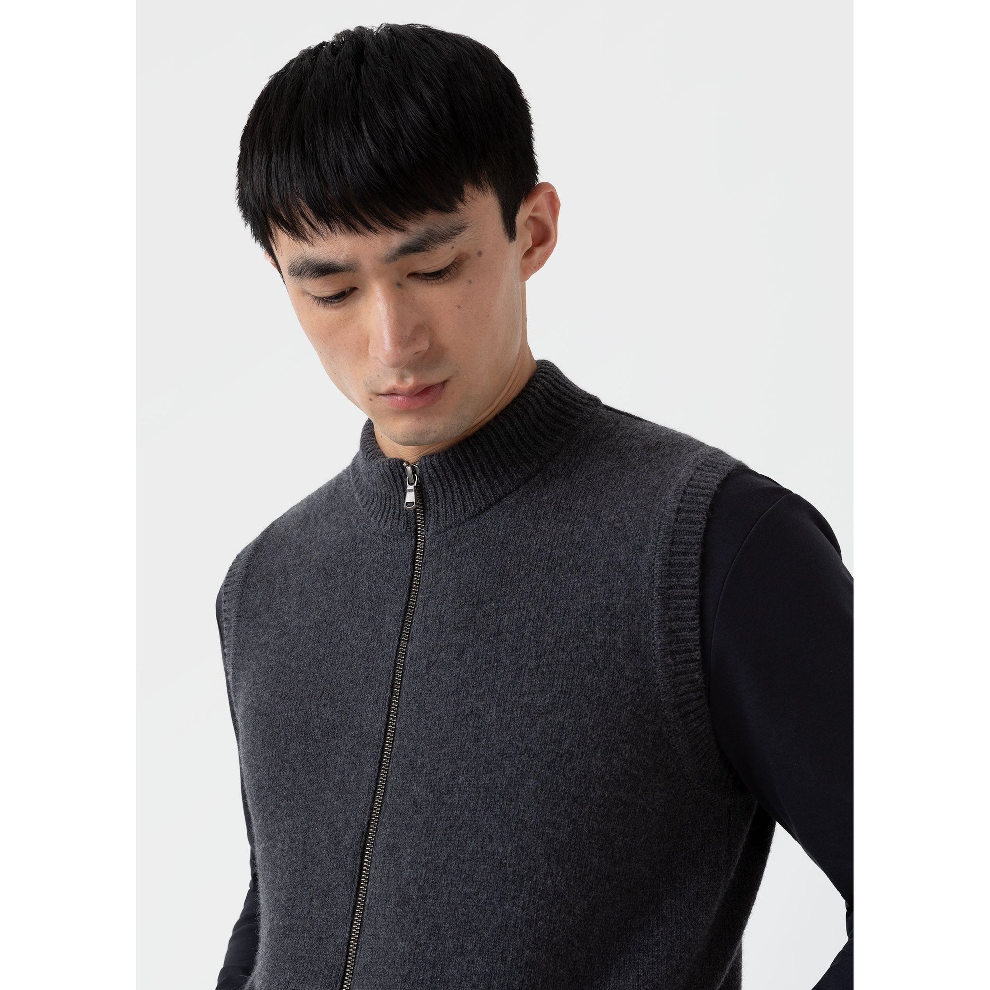 Knitted Gilet | Men | Charcoal Melange