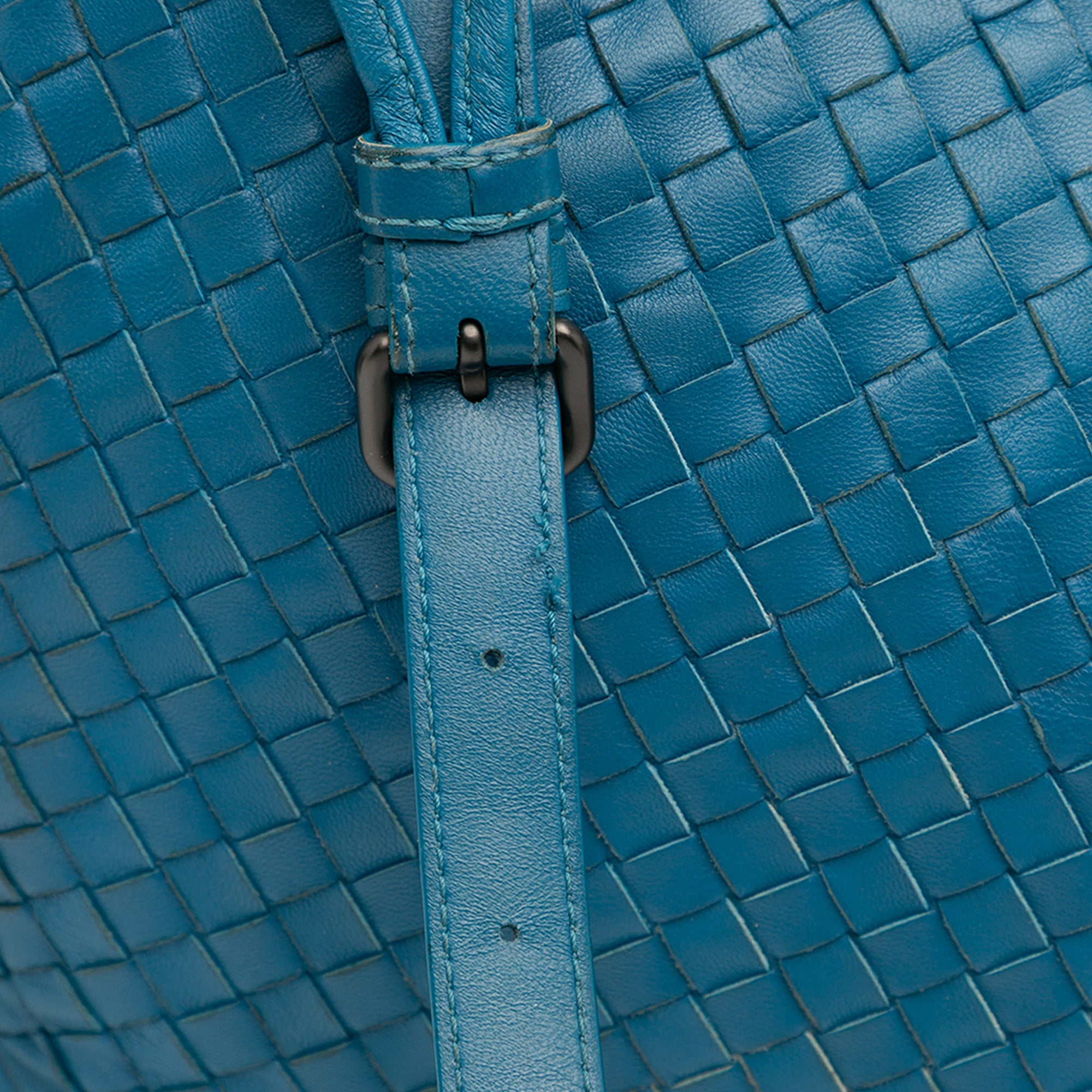 Bottega Veneta | Pre-Owned Nappa Intrecciato Flap Crossbody | Blue