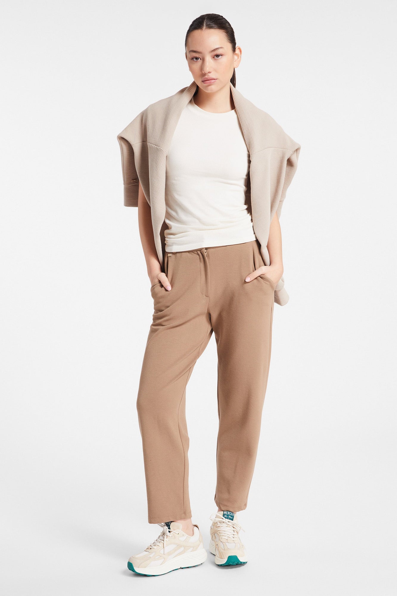 Lune Active | Forest Essential Trouser | Fossil