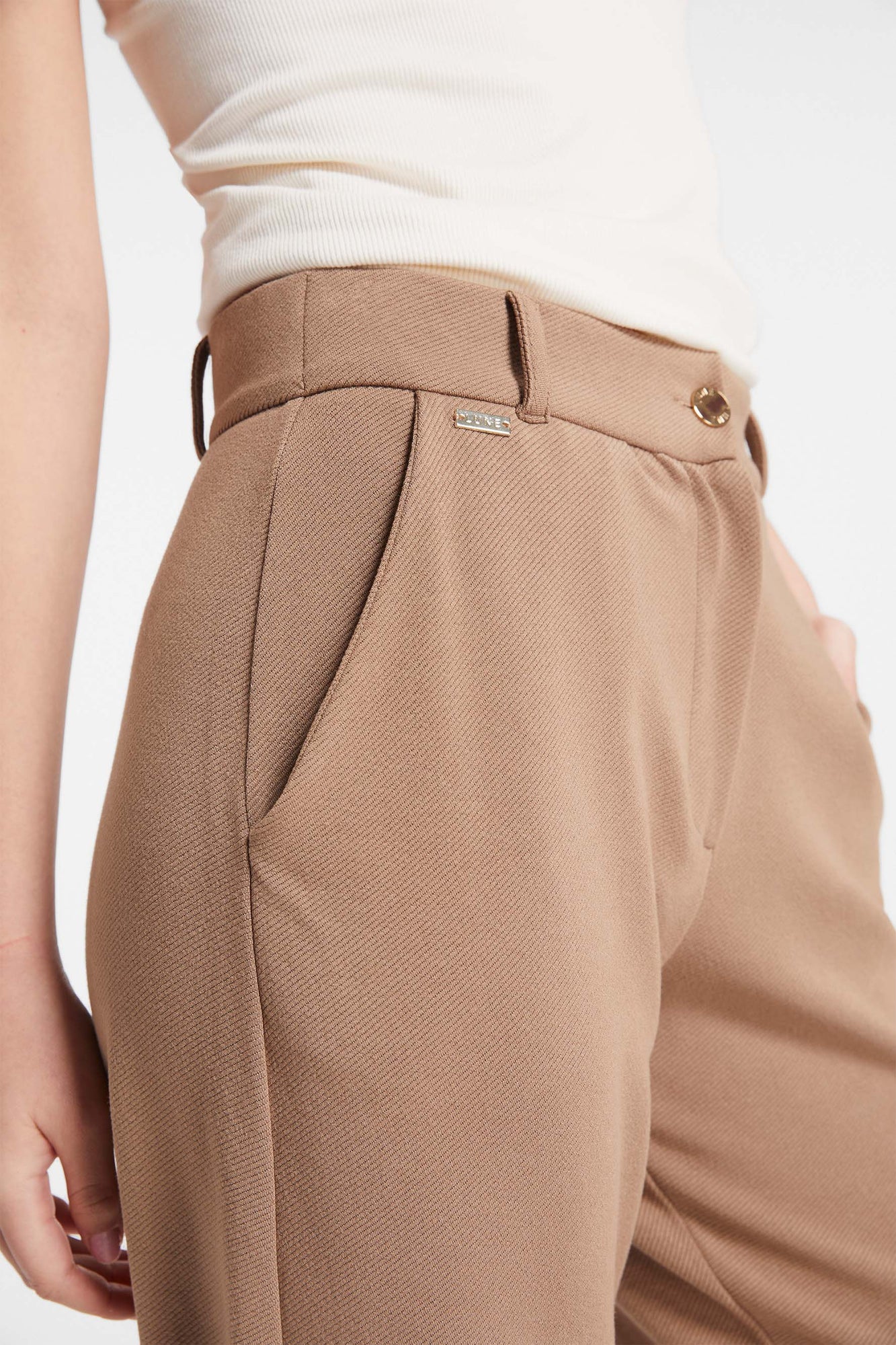 Lune Active | Forest Essential Trouser | Fossil
