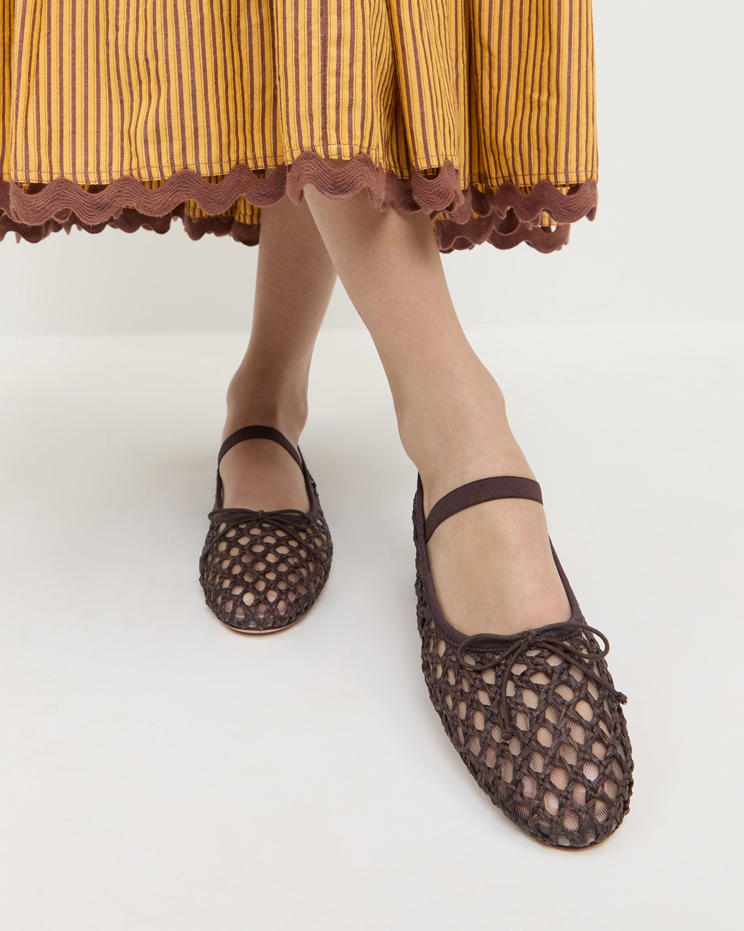 Color: Chocolate
