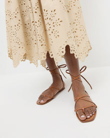Color: Cognac