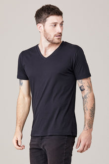 Men | Short Sleeve V Neck | Black