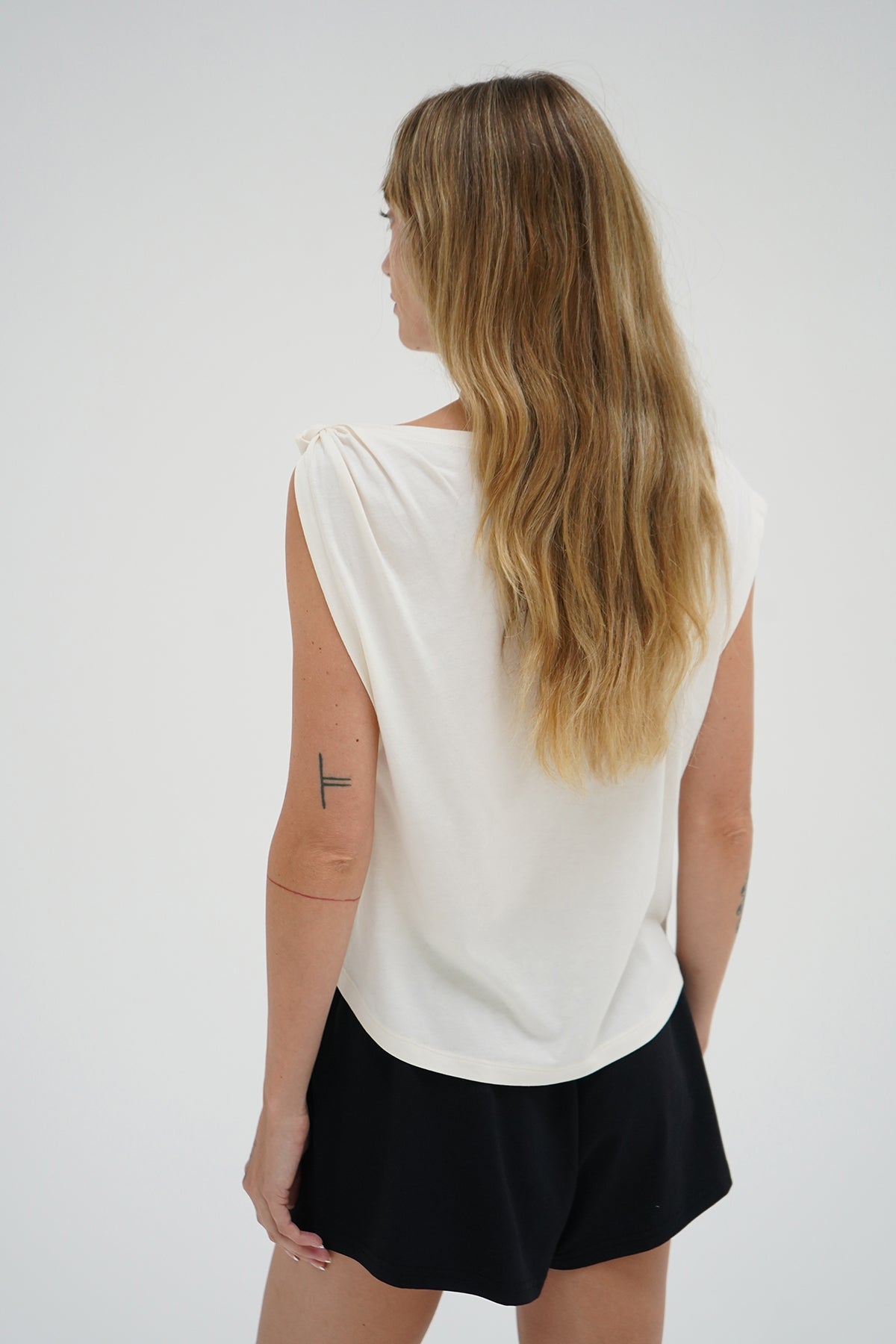 Women | Natia Tee | Jet Stream