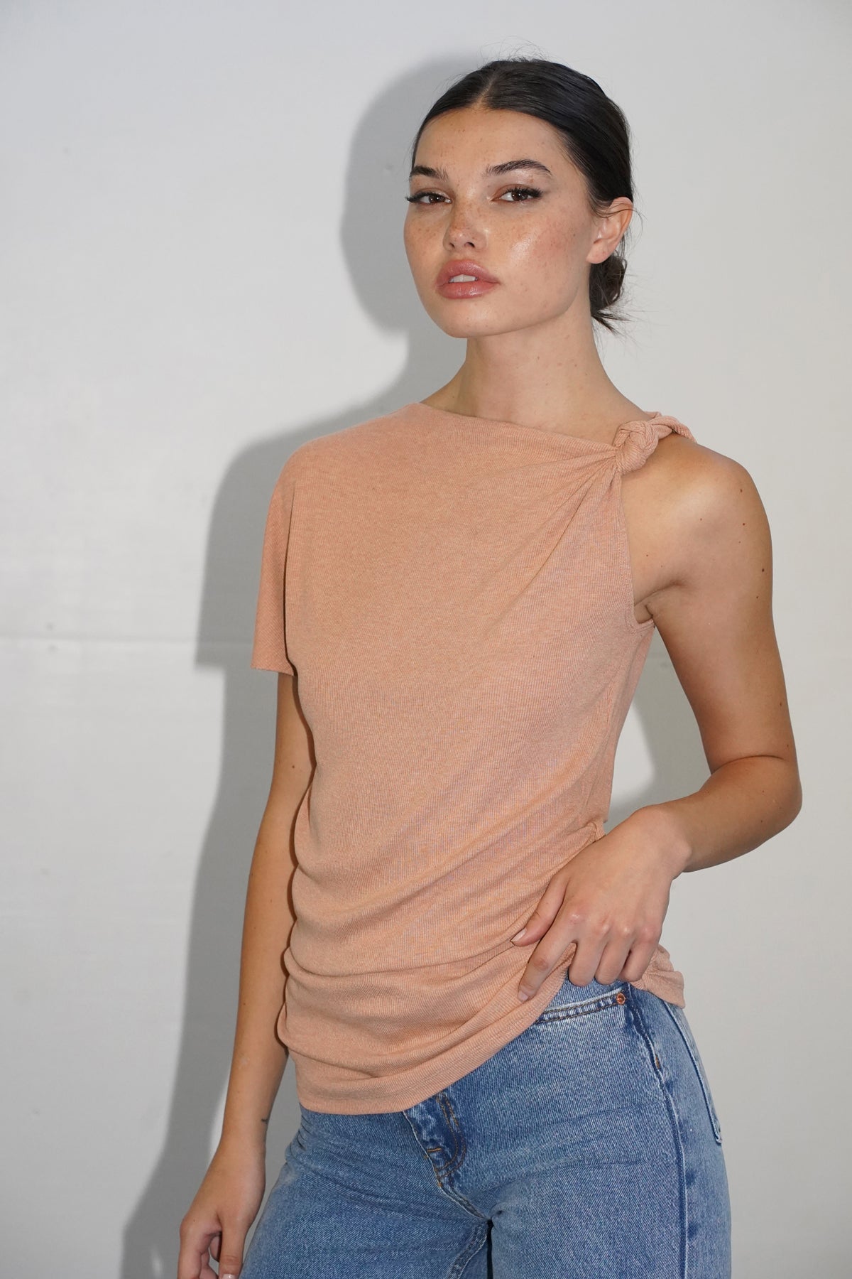 LNA Sarai Twist Shoulder Rib Top in Heather Blush