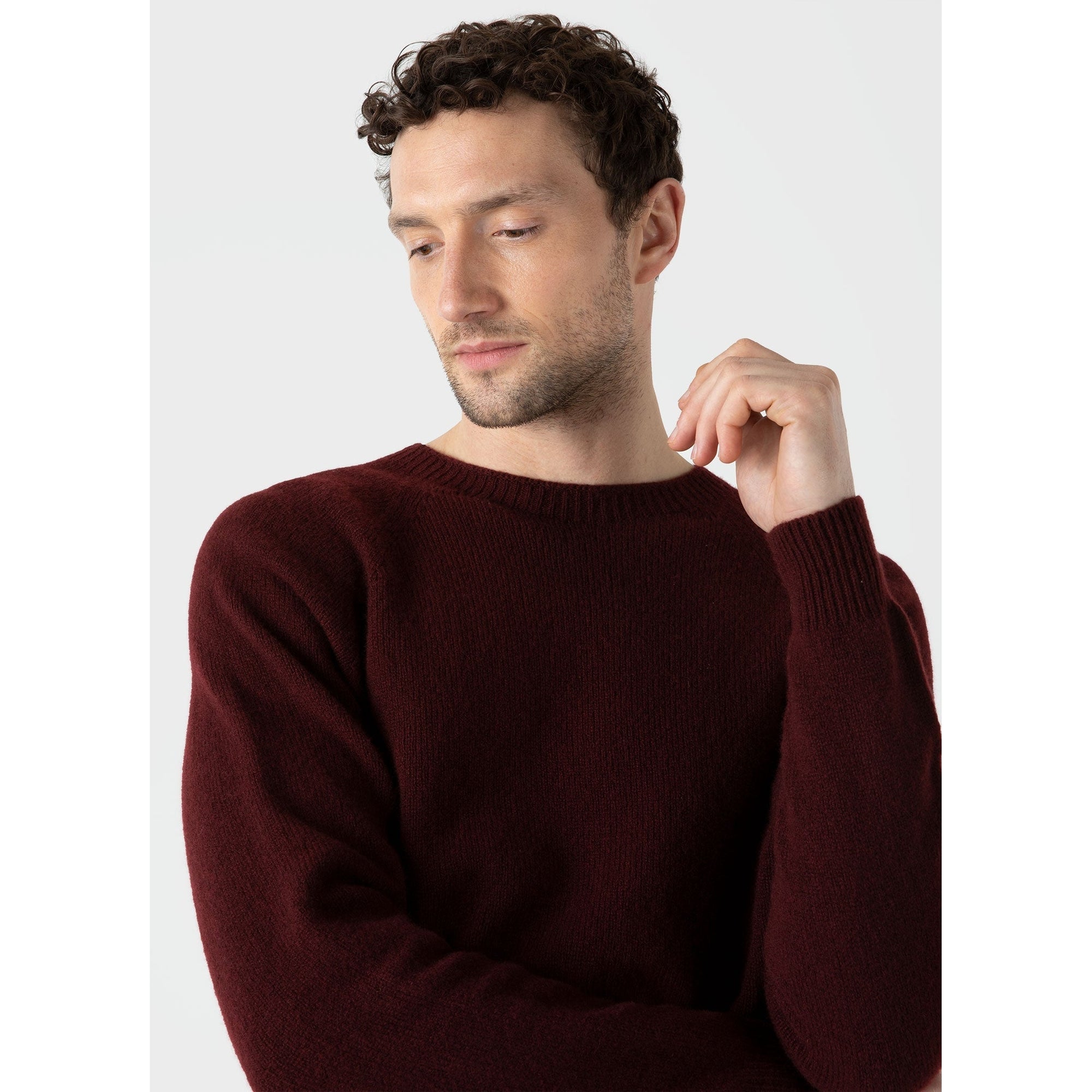 Lambswool Crew Neck Jumper | Men | Maroon