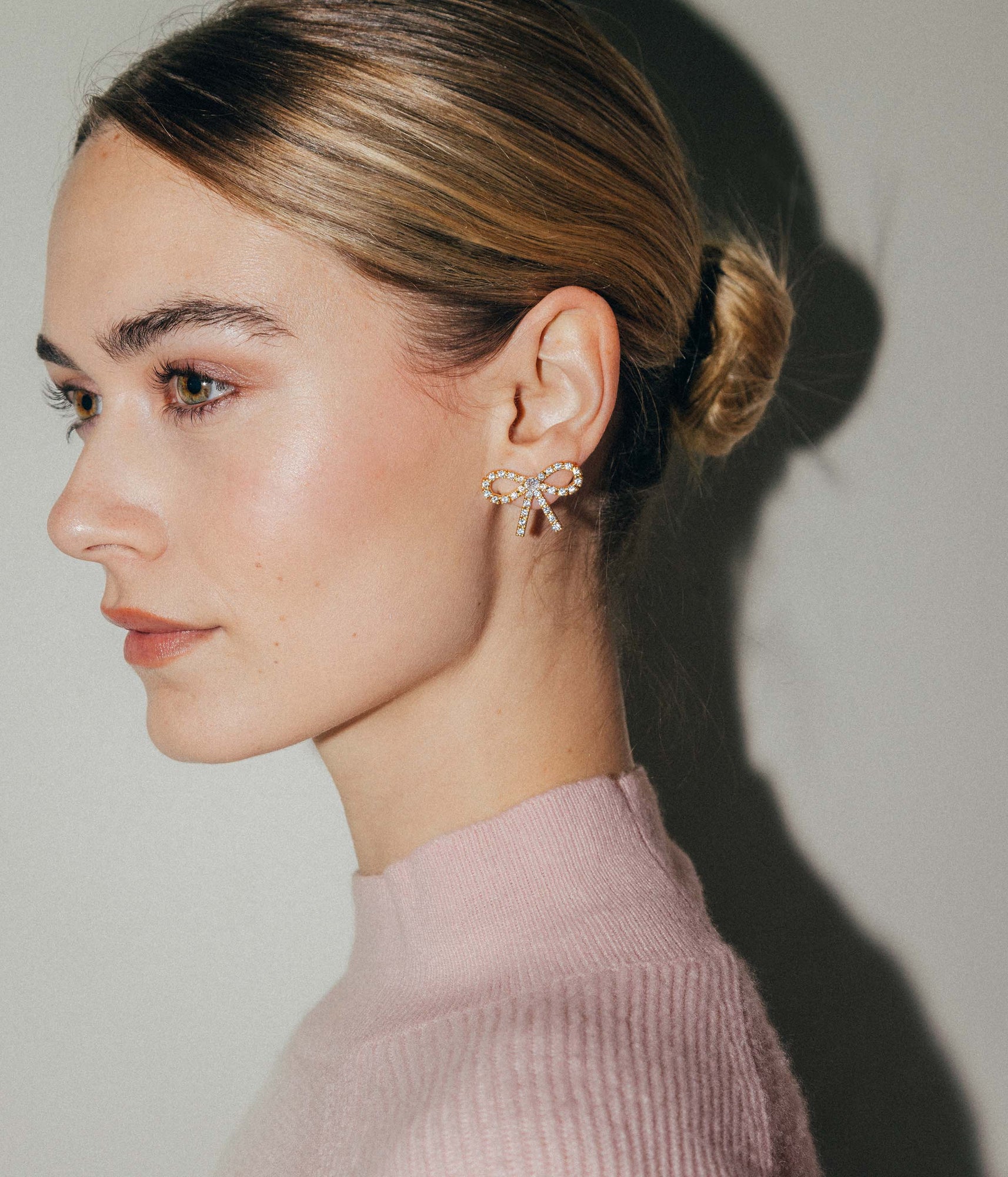 London Bow Earrings | Gold