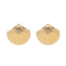 De la Mer Shell Stud Earrings - Loren Hope