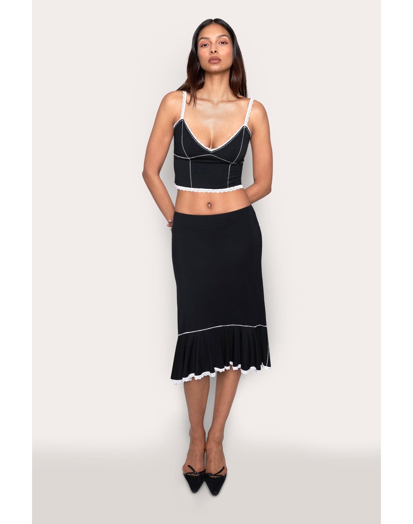 Low Rise Dainty Midi Skirt | Black
