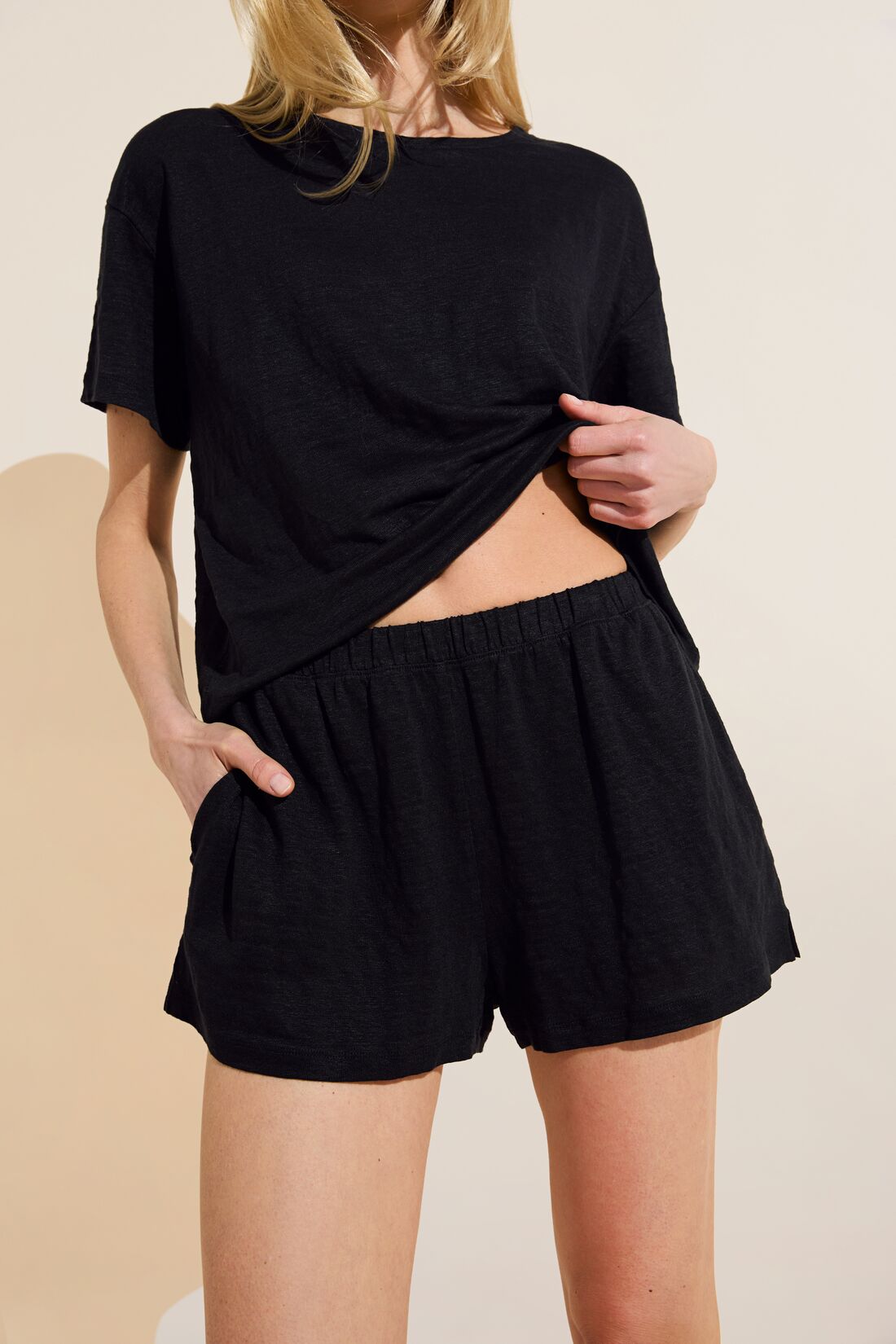 Organic Linen Knit Short | Black