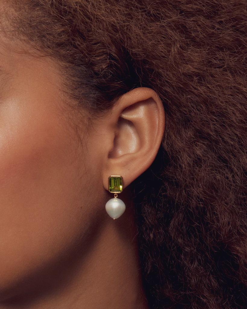 The Peridot Pearl Studs | Gold Vermeil Plated Sterling Silver