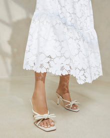 Color: Optic White