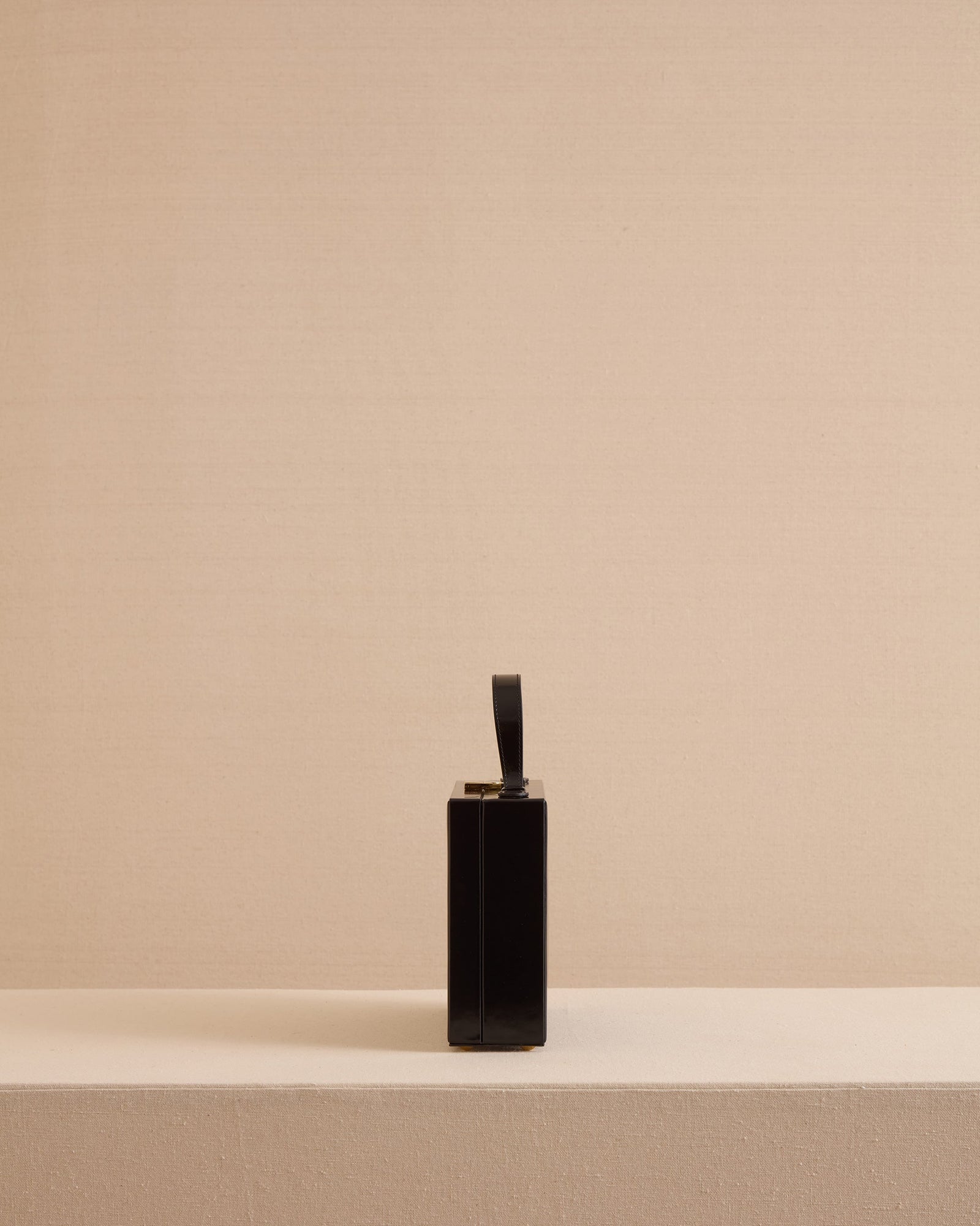 Rear Window Slim Case | Dover Box Black