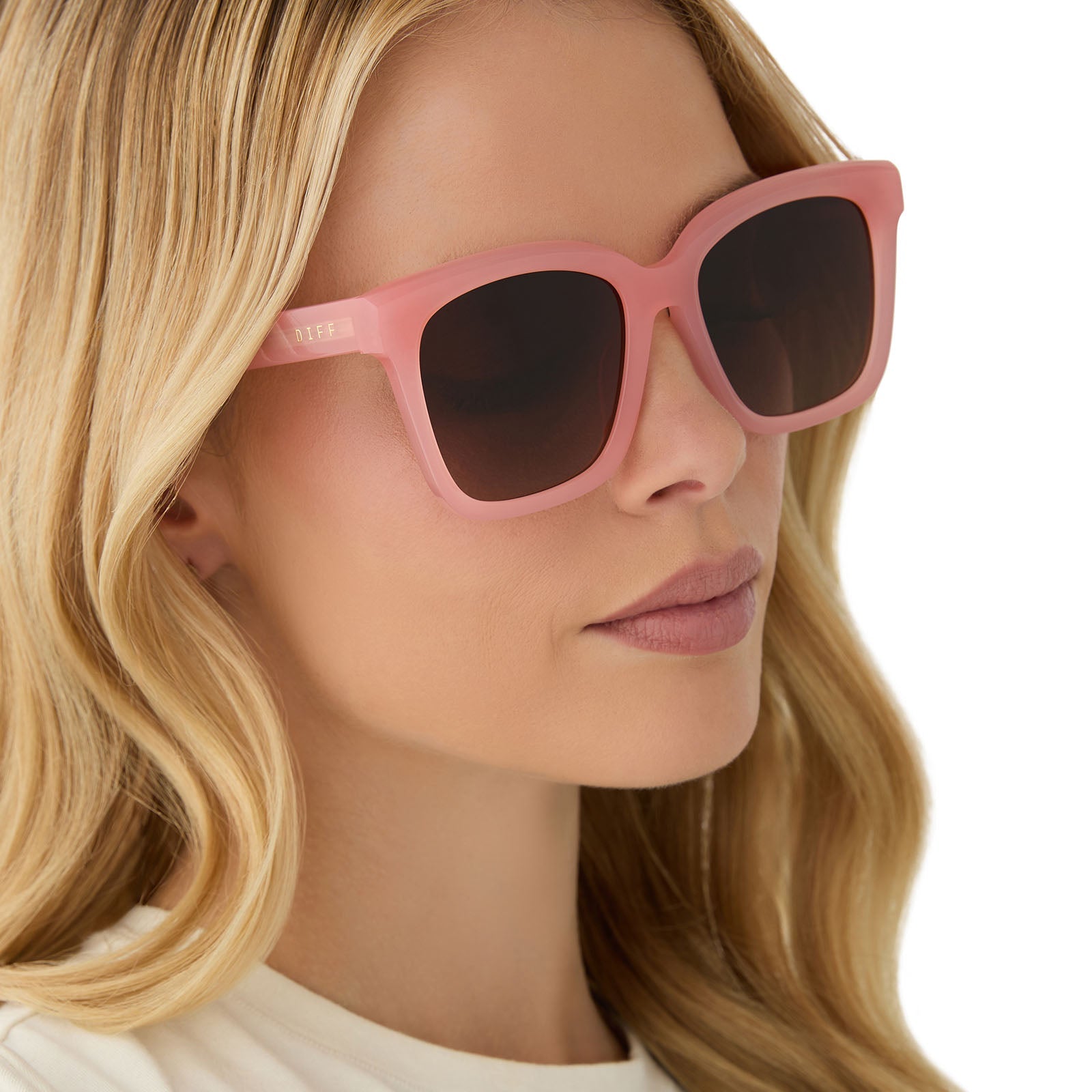 Womens | Meredith Sunglasses | Peach | Brown Gradient Polarized Lenses