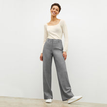 Front image of a woman wearing the Joya Top in Cream | Lead