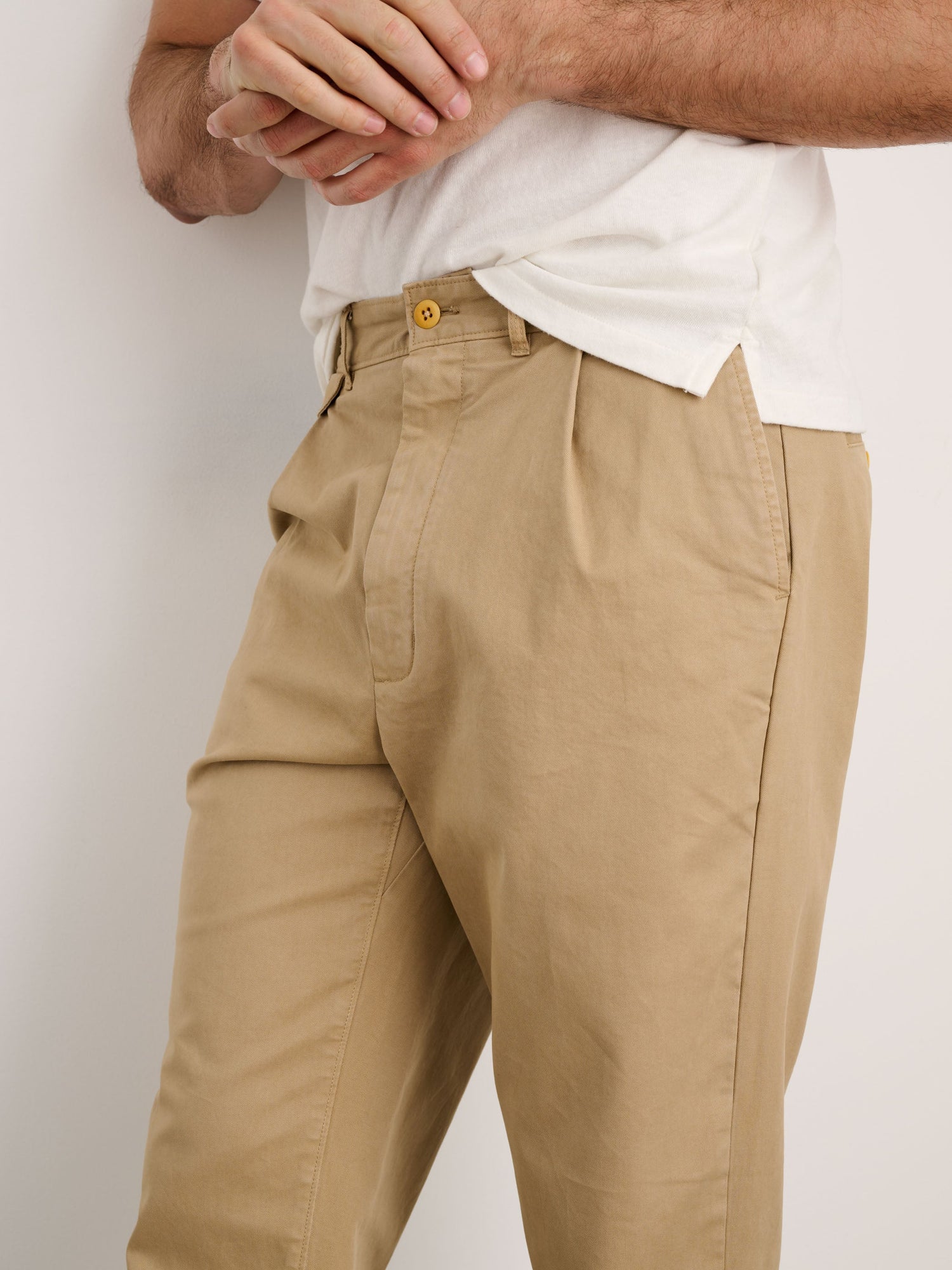Men | The Standard Pleated Pant | Chino Vintage Khaki
