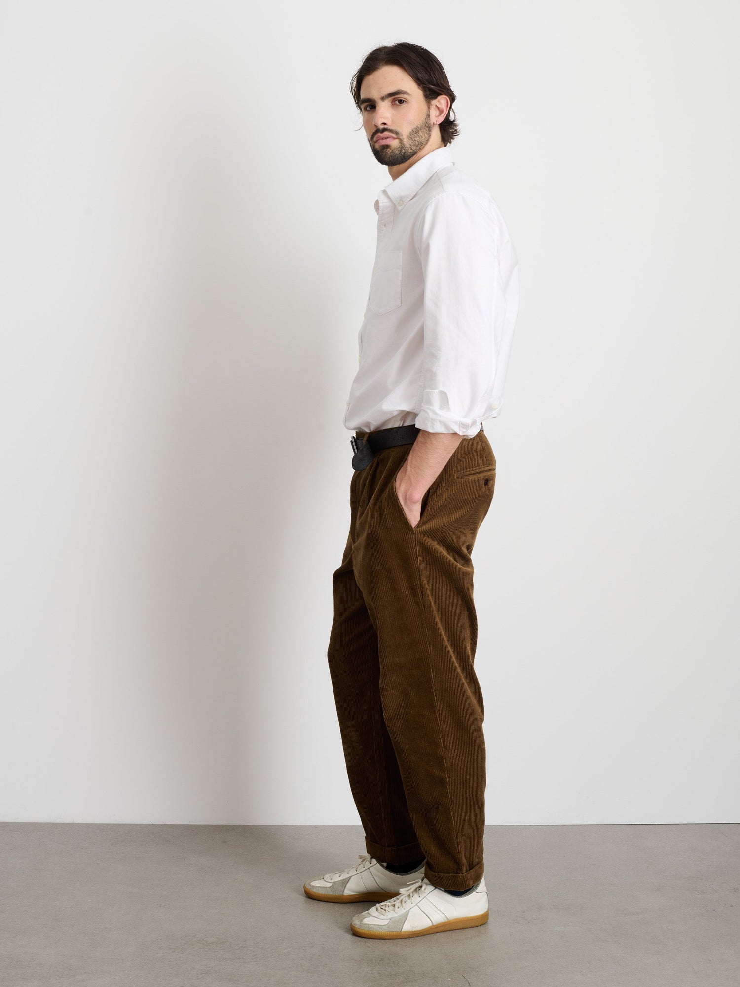 Men | Standard Pleated Pant | Corduroy Saddle