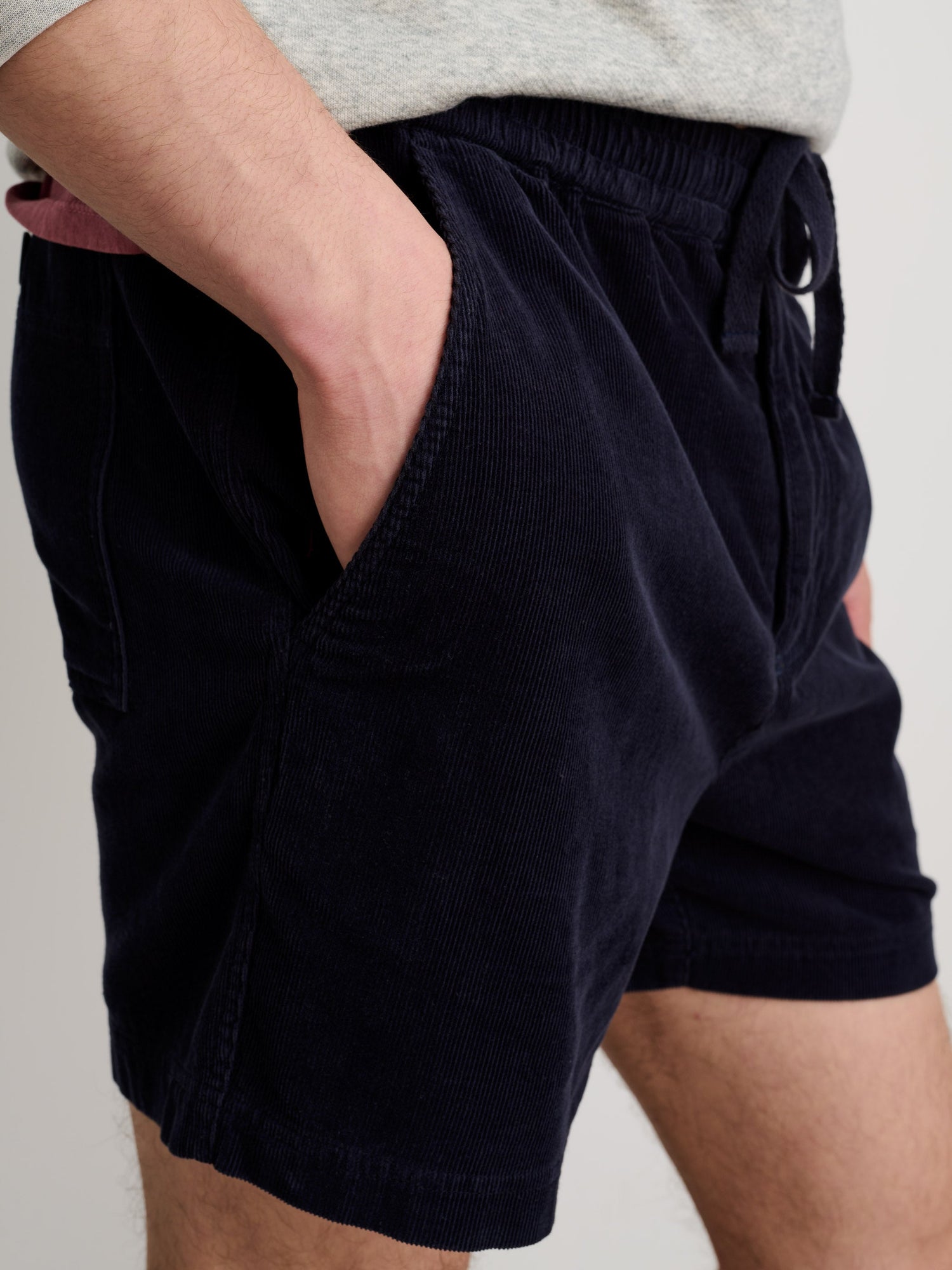 Men | Pull on Short | Fine Wale Corduroy Dark Navy