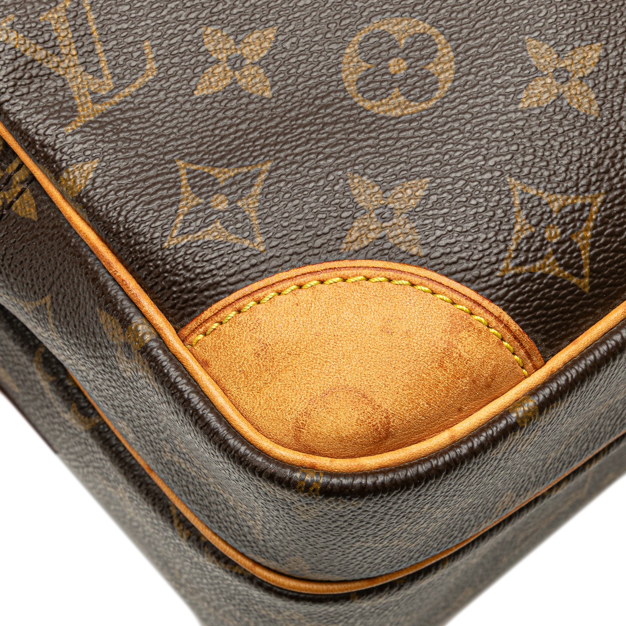 Louis Vuitton | Pre-Owned Monogram Nil Crossbody | Brown
