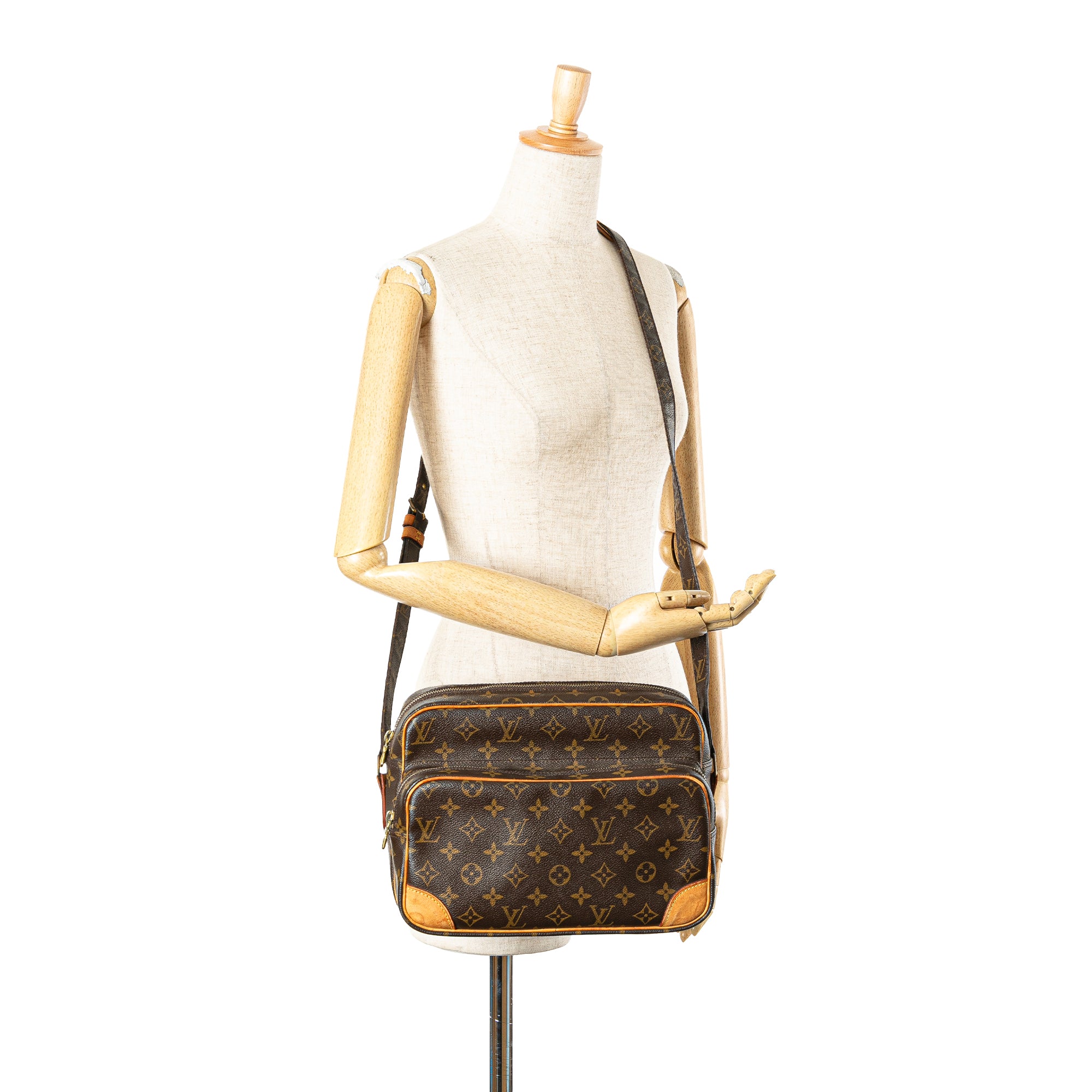 Louis Vuitton | Pre-Owned Monogram Nil Crossbody | Brown