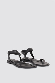 Essie Sandals | Black