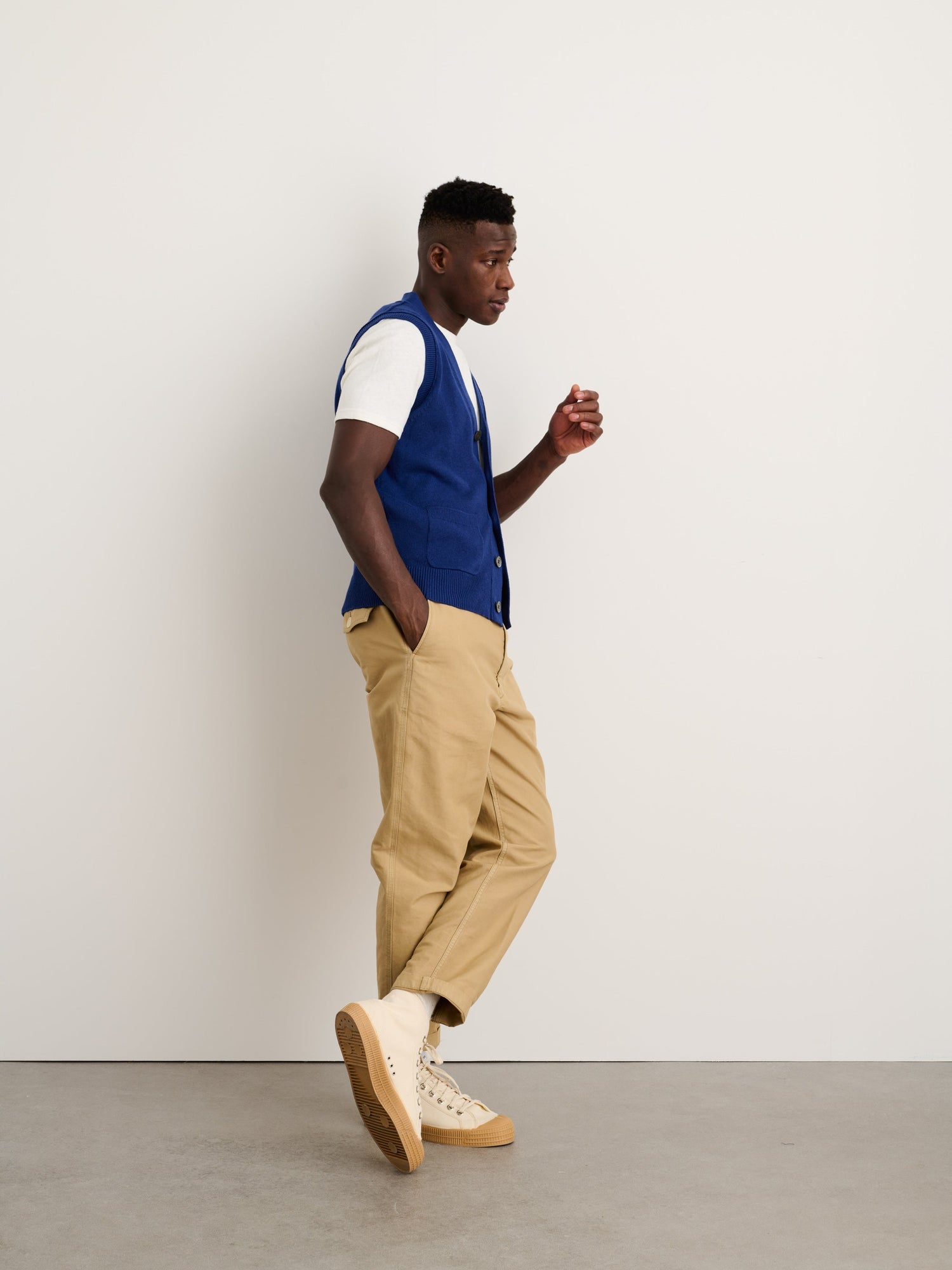 Men | V-Neck Sweater Vest | Navy