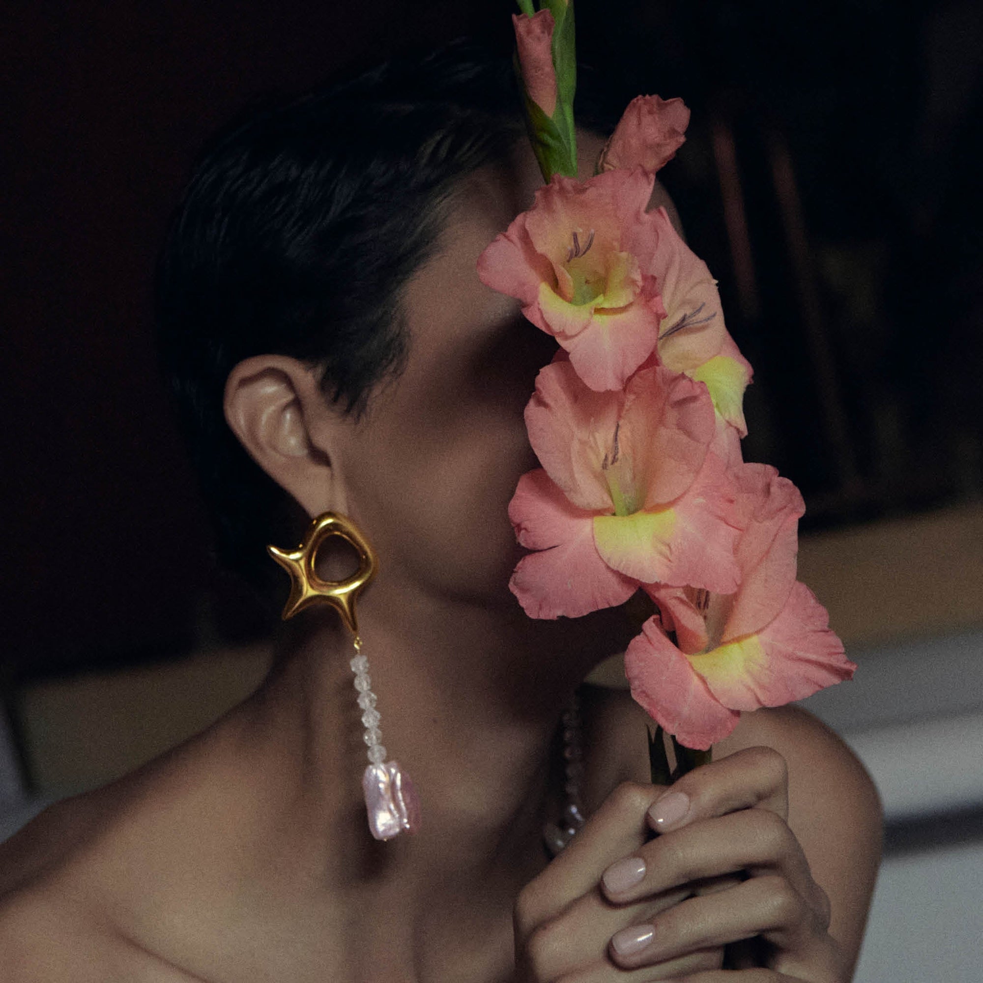 Ziggy Earrings | 18K Gold Plated | Freshwater Pearls/Topaz