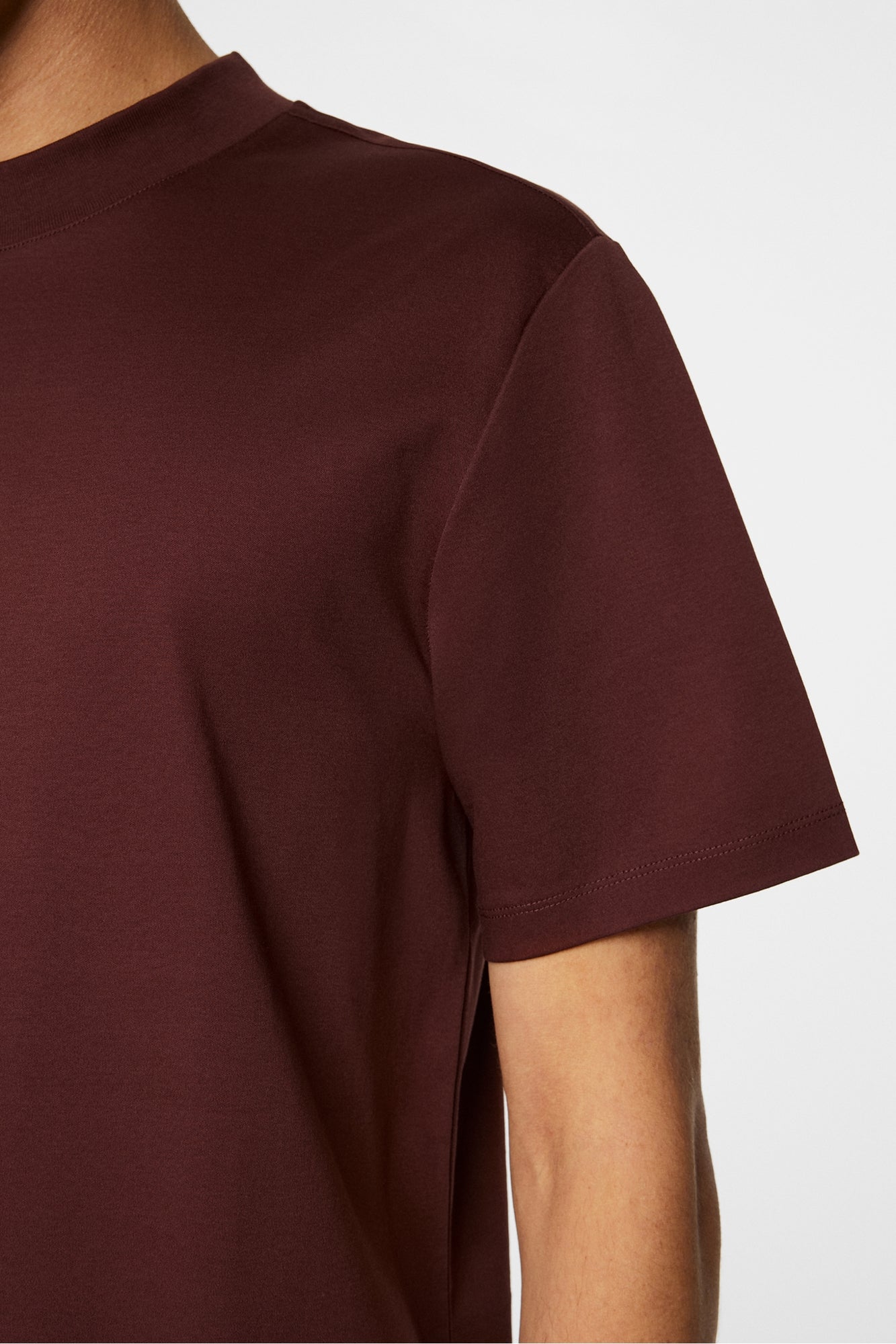 Men | Ace Mock Neck T-Shirt | Bitter Chocolate