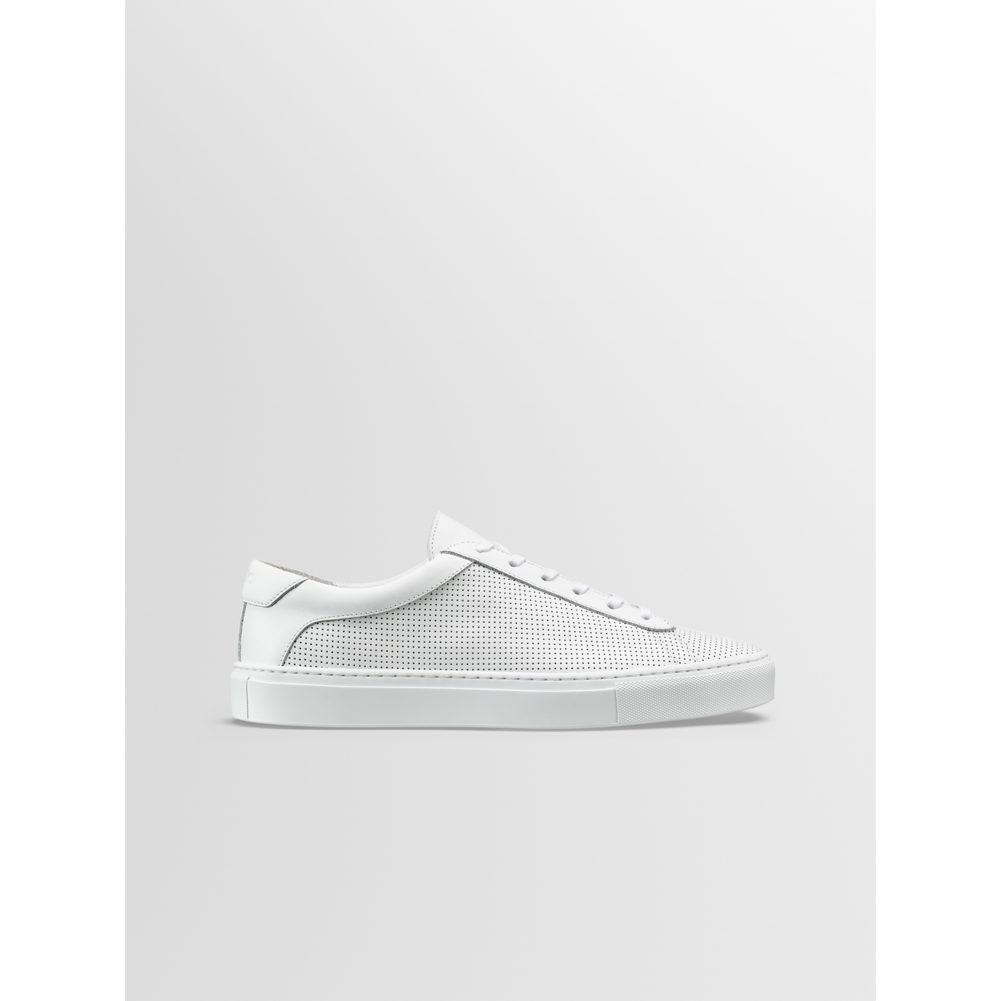 Men | Capri in Triple White Perforated