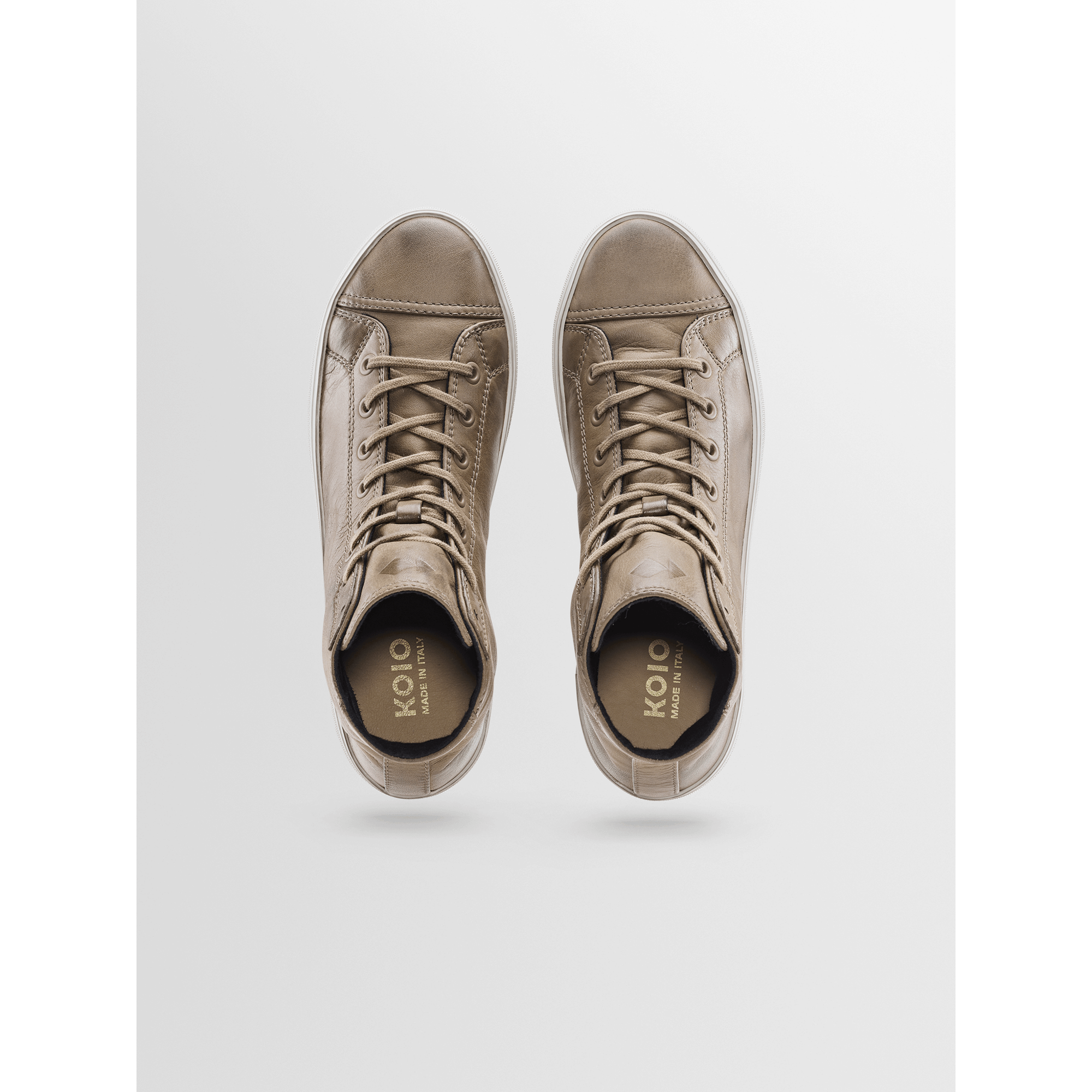 Men | Court in Brown Sugar Distressed