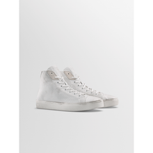 Men | Court in Chalk Perforated Distressed