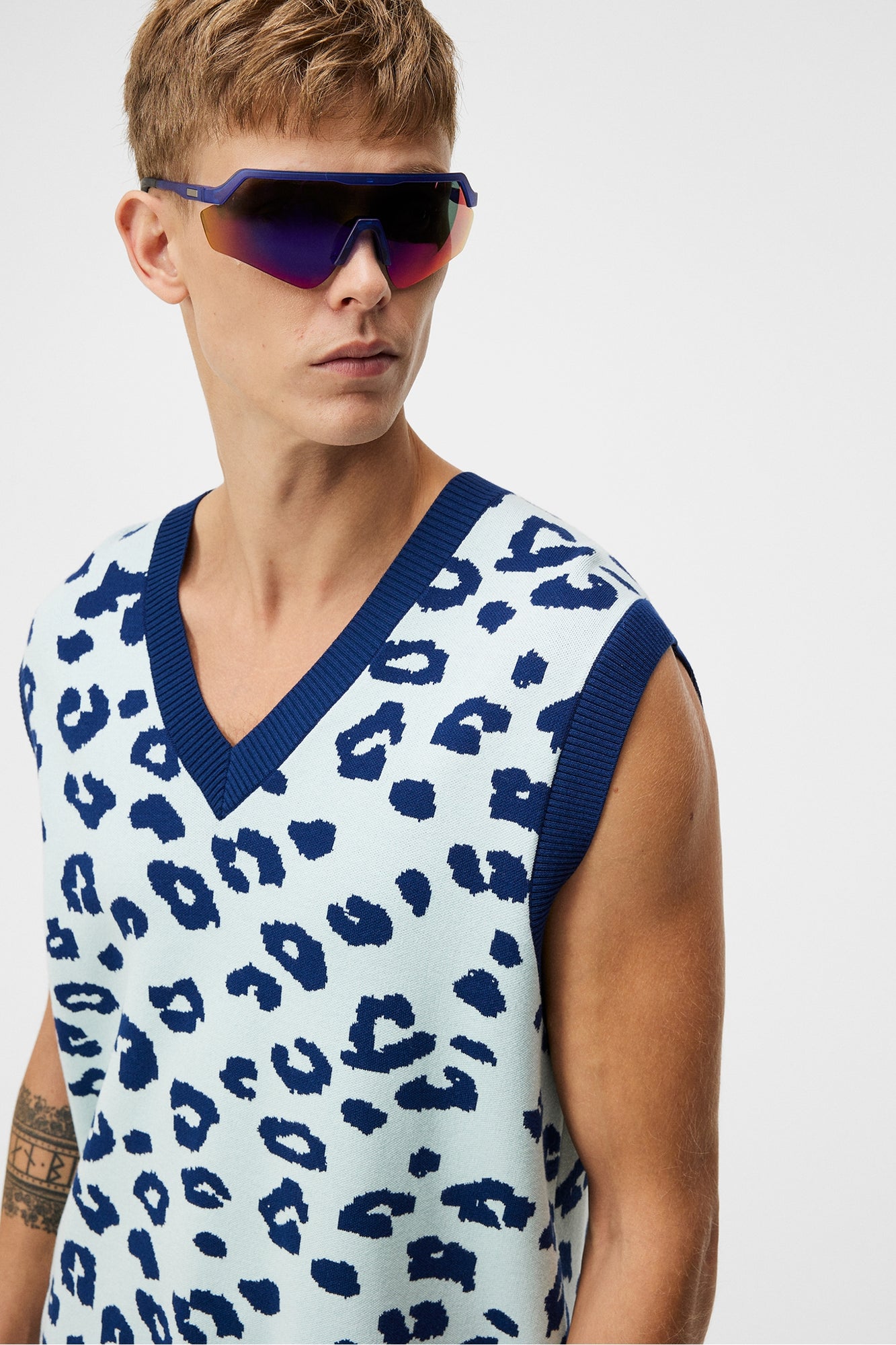 Men | Elian Knitted Vest | Savanna Spa Retreat