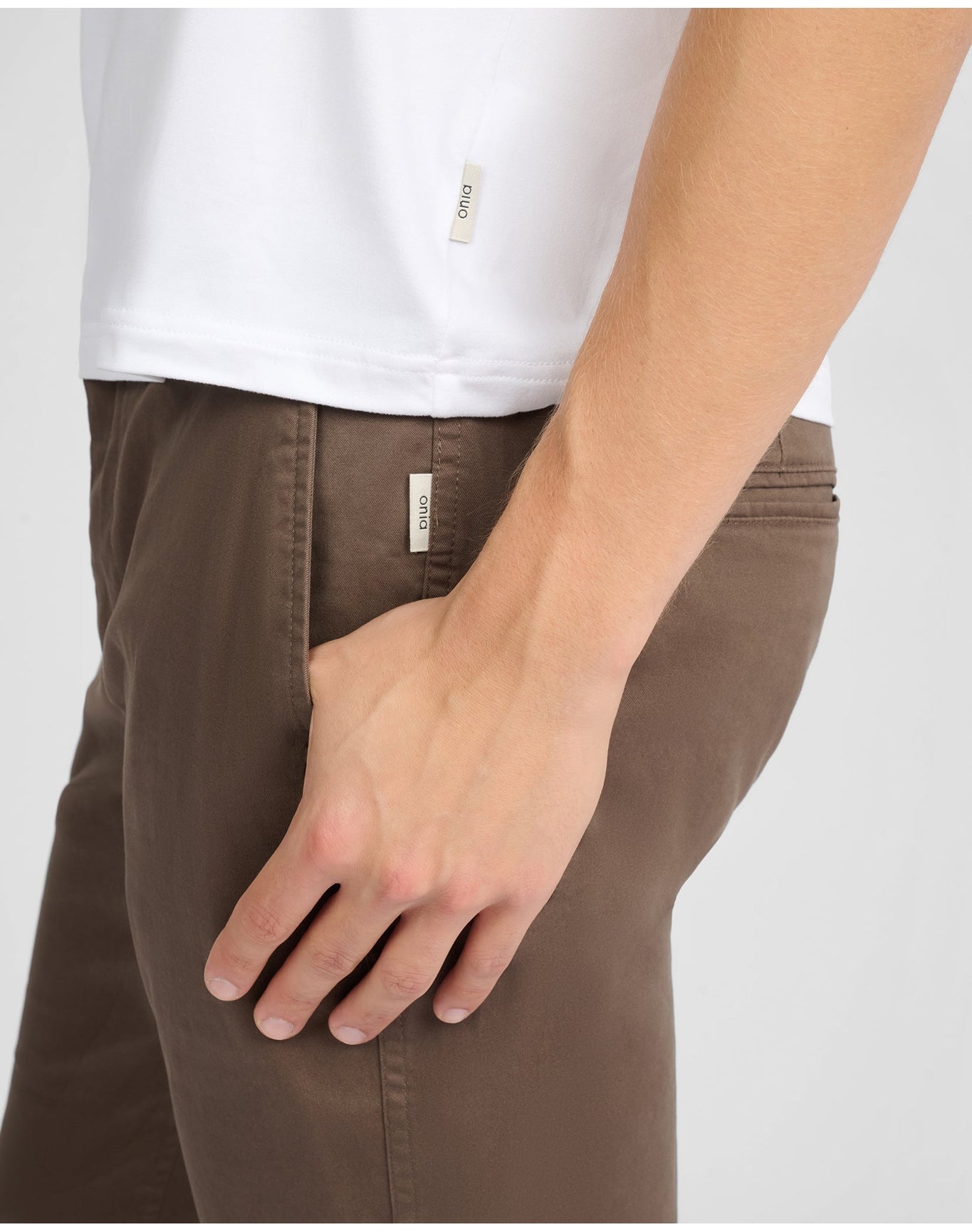 Men | Flat Front Stretch Chino Pant | Chestnut