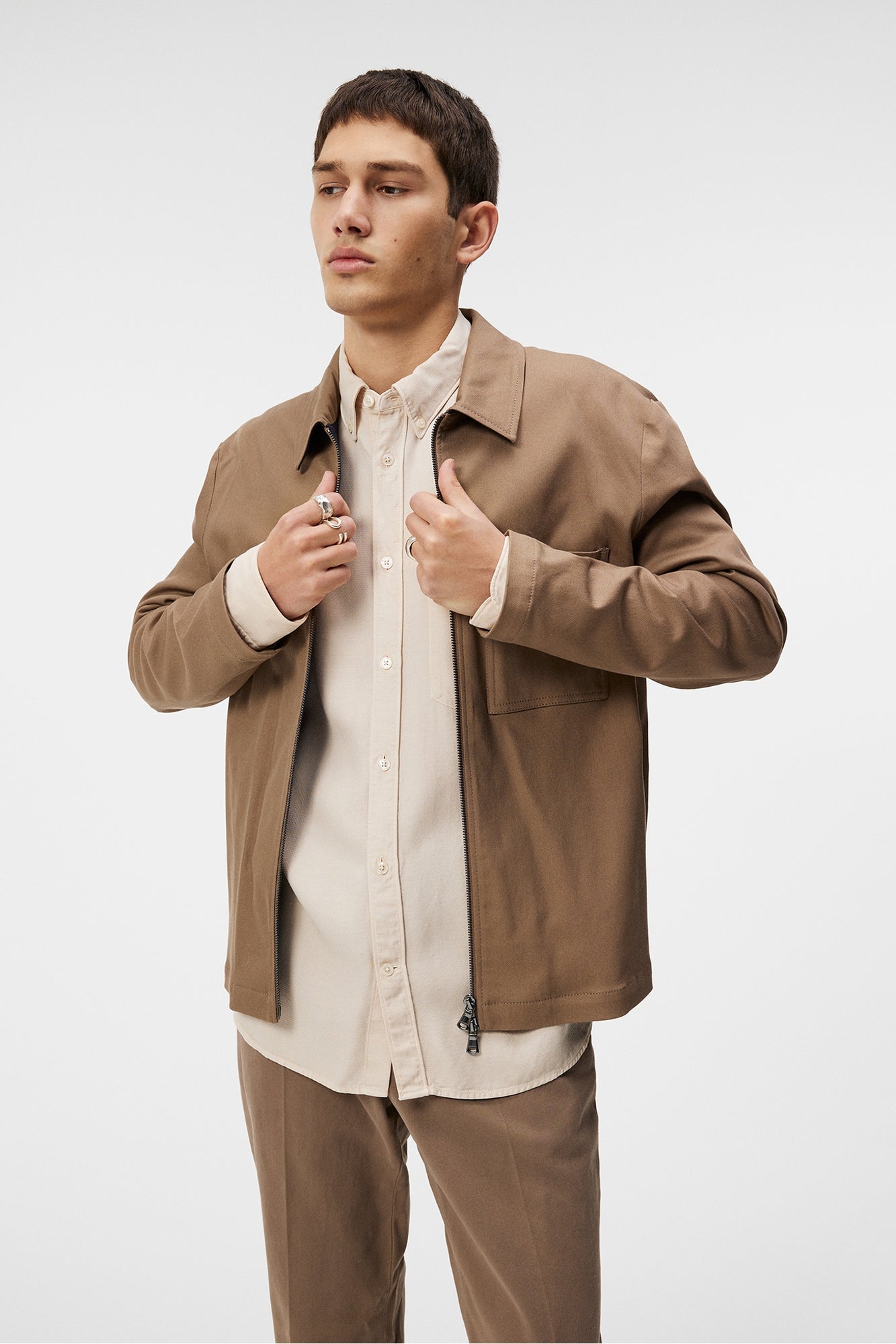 Men | Julius Cotton Twill Overshirt | Walnut