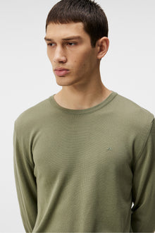Men | Lyle Light Merino Sweater | Oil Green
