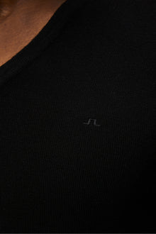 Men | Lymann Merino V-Neck Sweater | Black