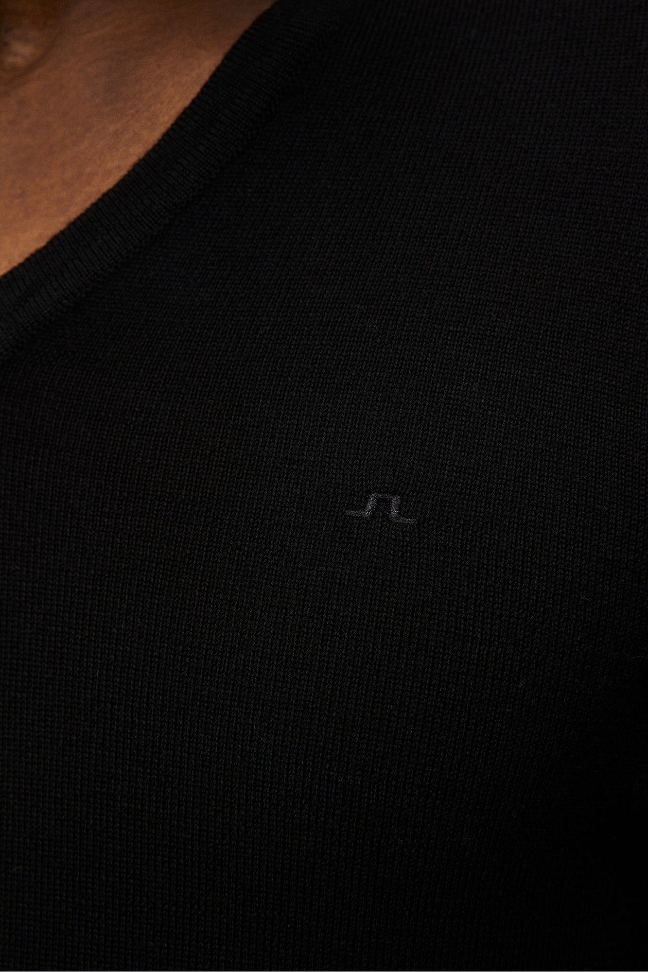 Men | Lymann Merino V-Neck Sweater | Black