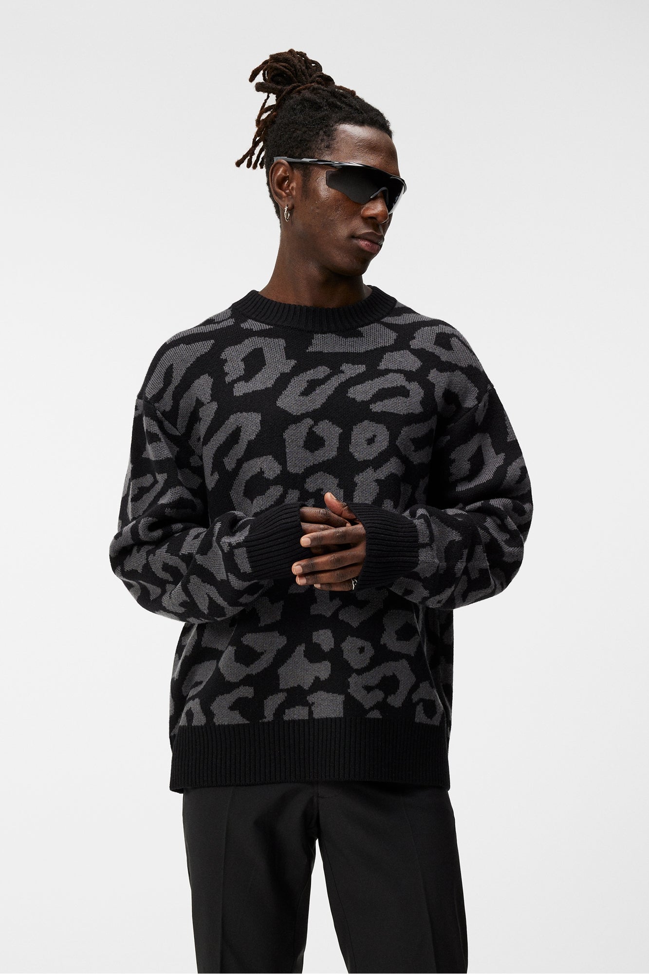 Men | Olive Creneck Knit | Black