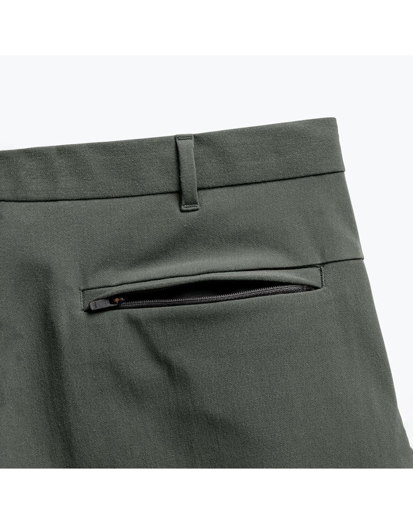Men | Pace Tapered Chino | Olive