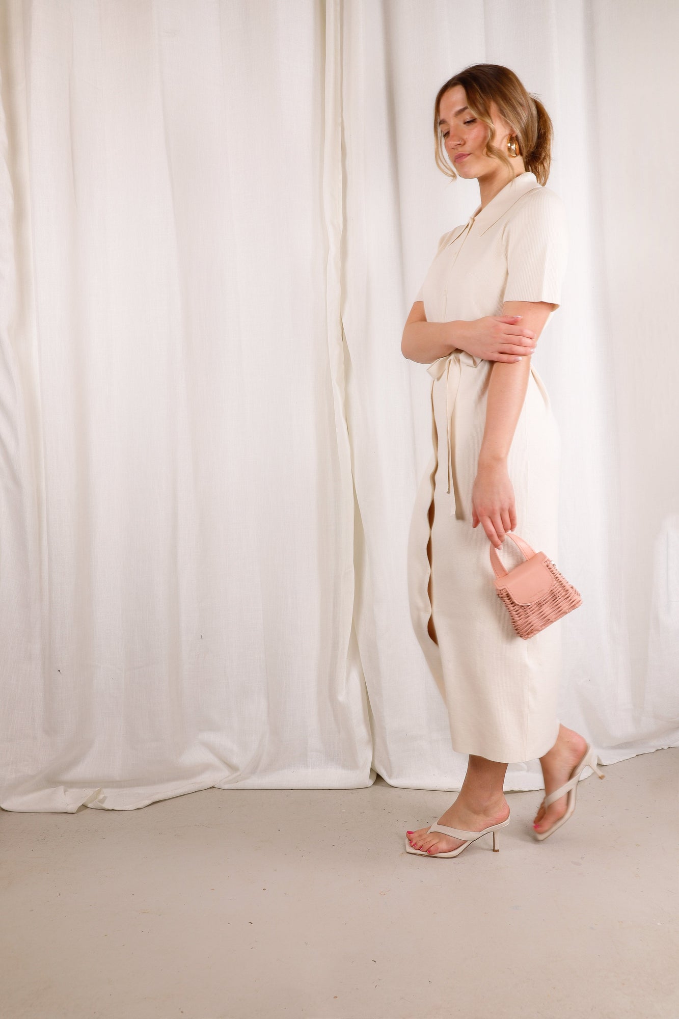 Micro Bag-Peach-Front-WickerWings-WickerHandbag-RattanBag-Handbag-Bag-BlackBag-ShoulderBagForWomen-BlackShoulder-Bag-StrawBag-EcoFriendlyPurses-BeachBag-HolidayBag-Purse-Tote-Satchel