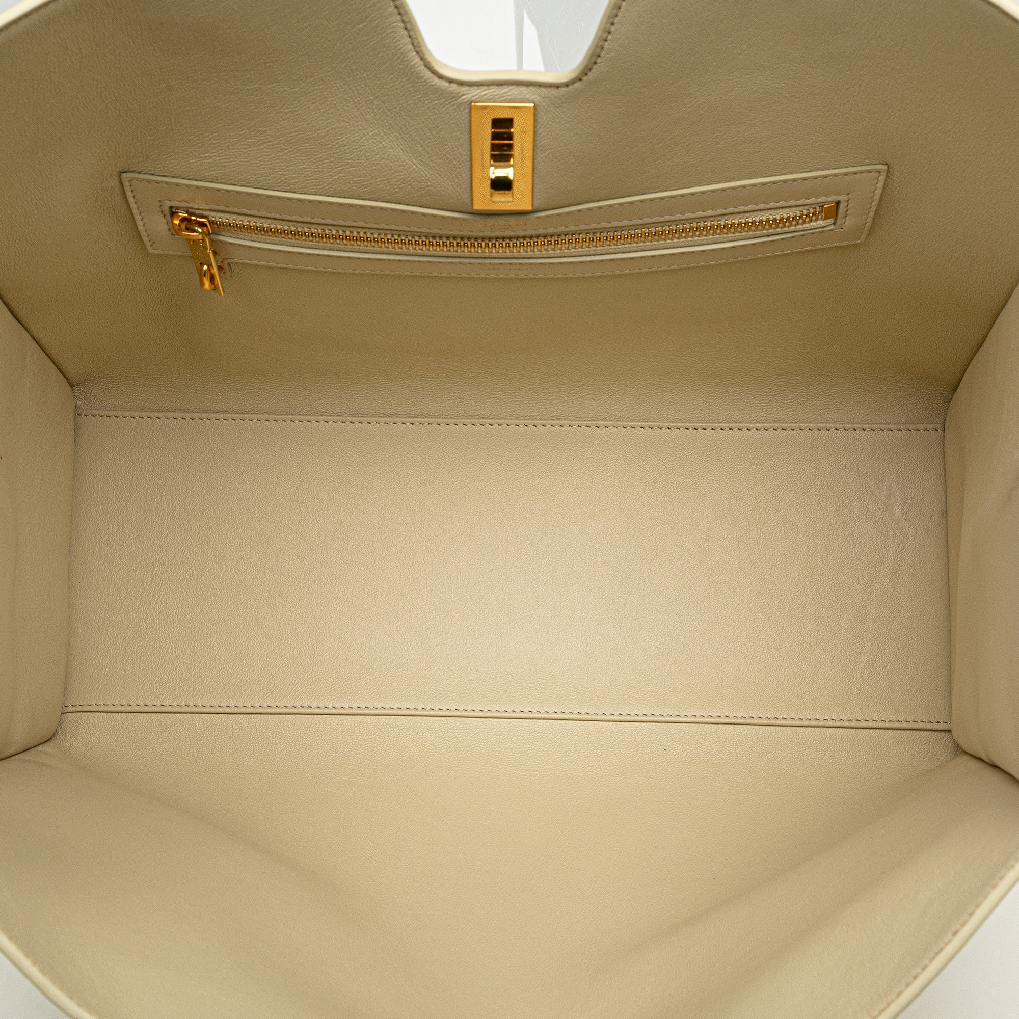 Celine | Pre-Owned Smooth Calfskin Soft 16 Cabas | White/Ivory