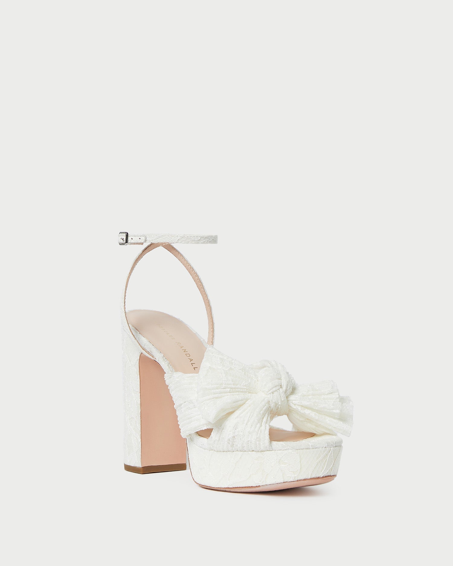 Color: White/Cream